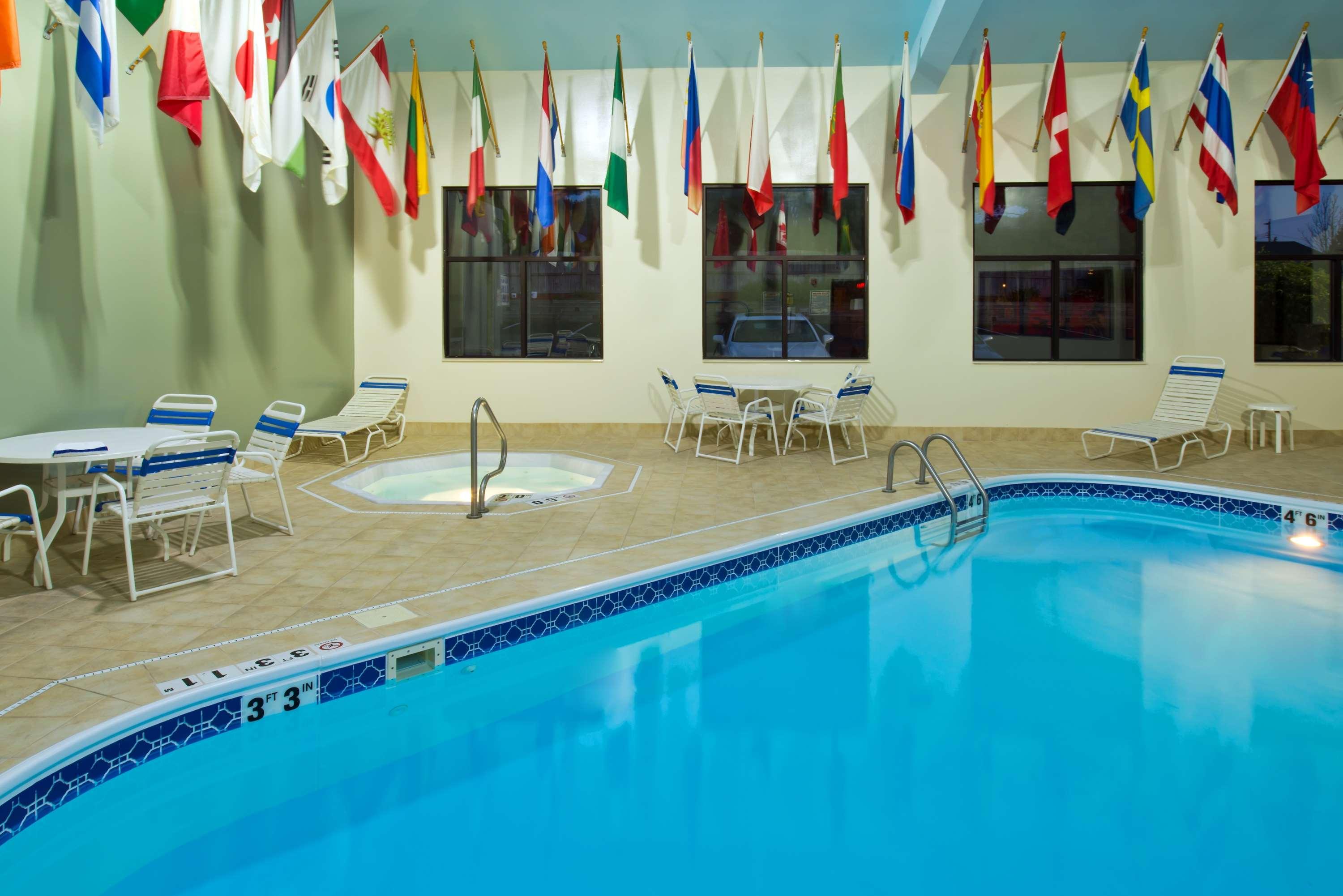 Radisson Hotel & Conference Center Rockford — photo 4