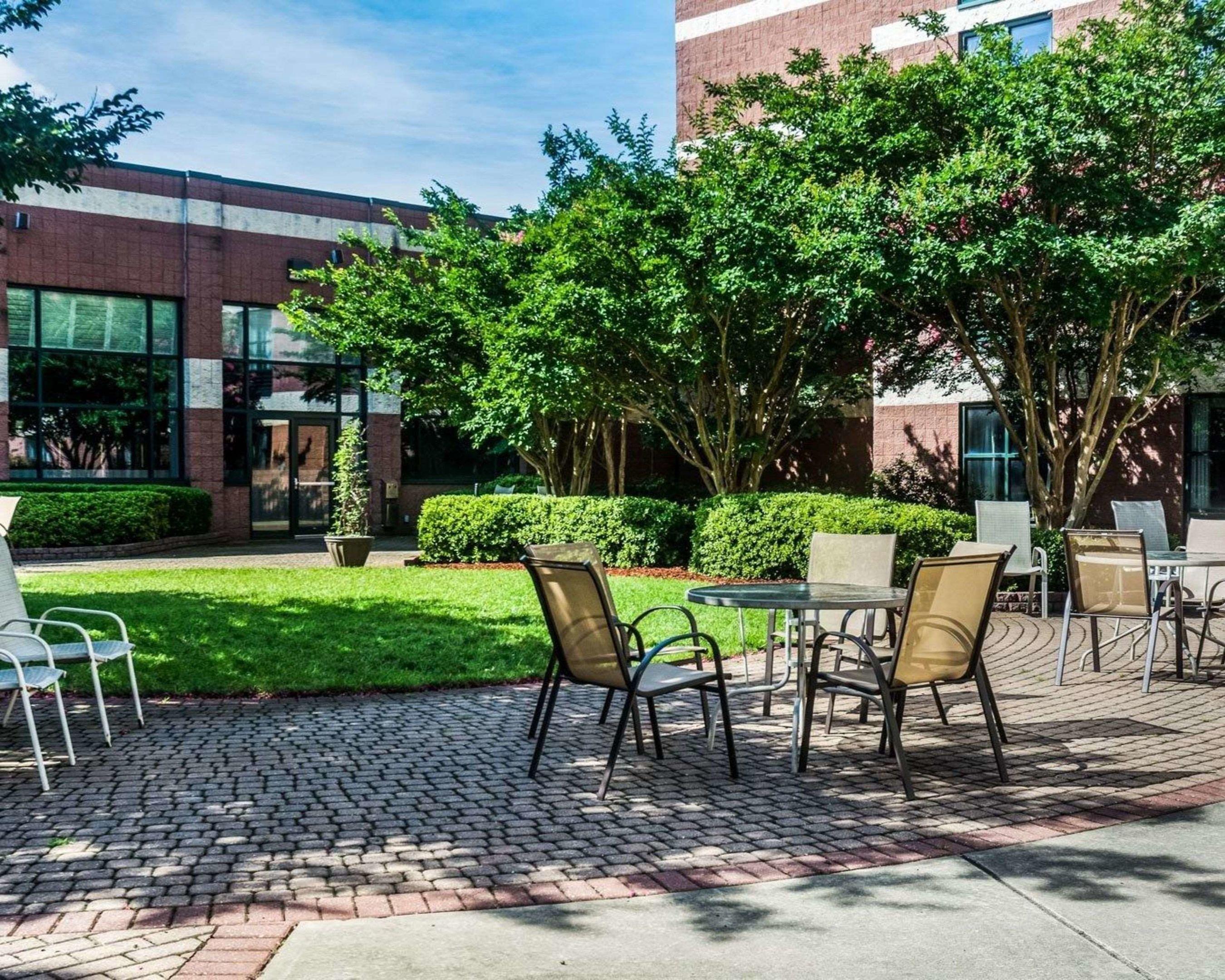 Quality Suites Lake Wright - Norfolk Airport — photo 4