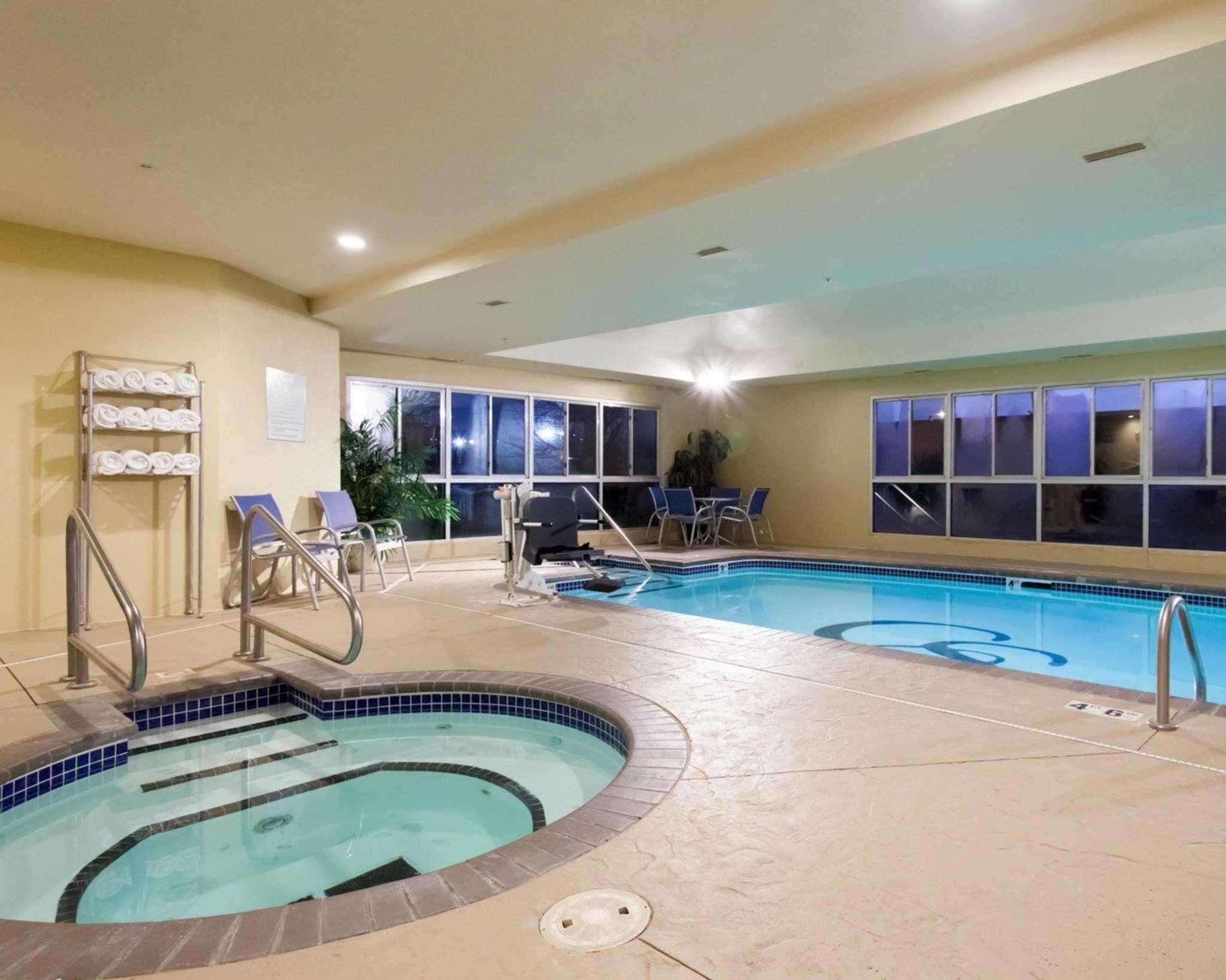 Comfort Suites Central / I-44 — photo 4