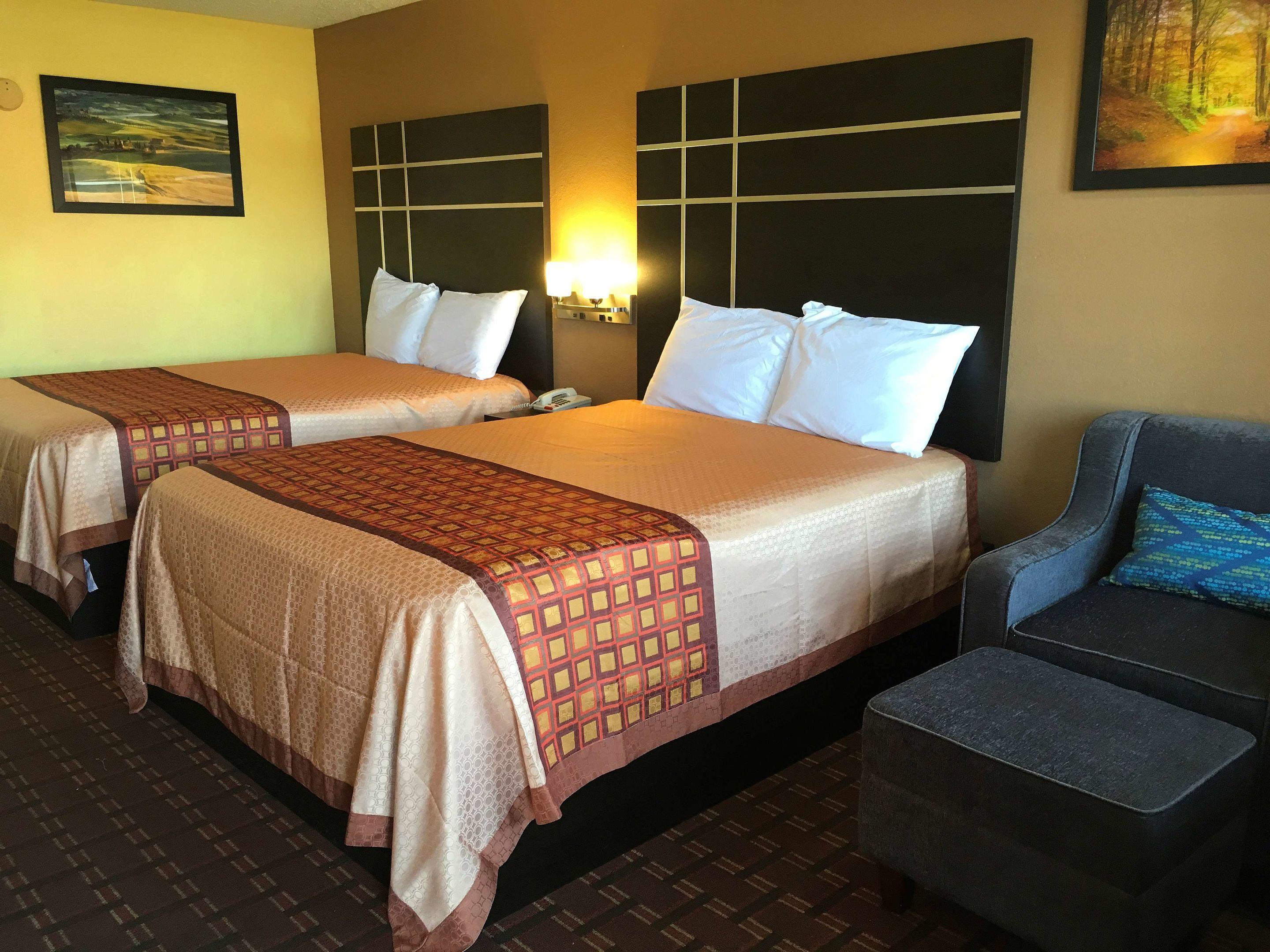 Americas Best Value Inn Canton — photo 5