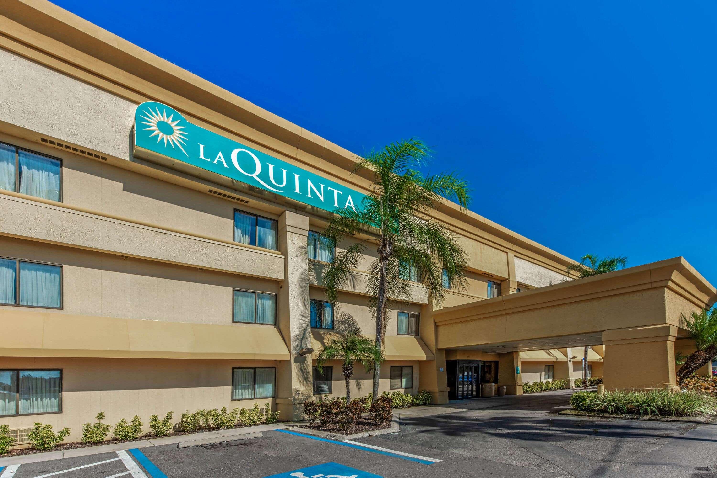La Quinta Inn & Suites Tampa Brandon West — photo 5
