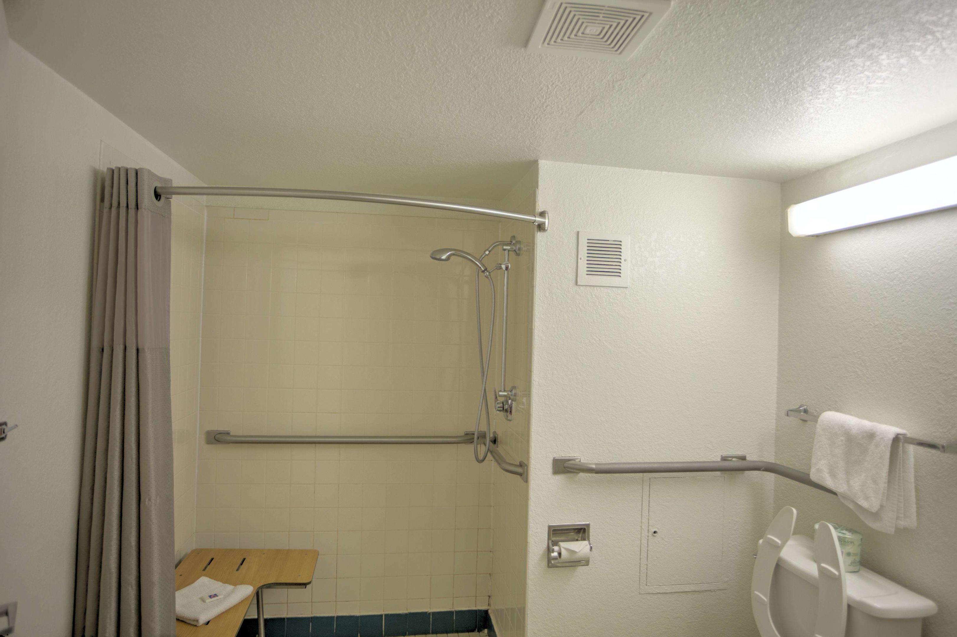 Motel 6 Omaha East - Council Bluffs — photo 4