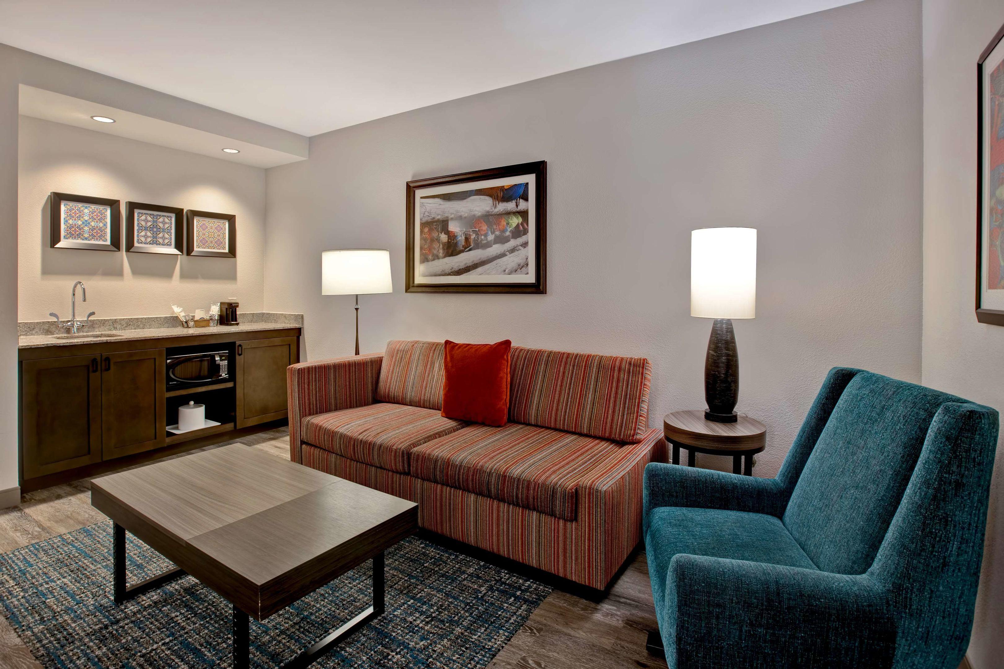 Hampton Inn & Suites San Antonio Riverwalk — photo 4