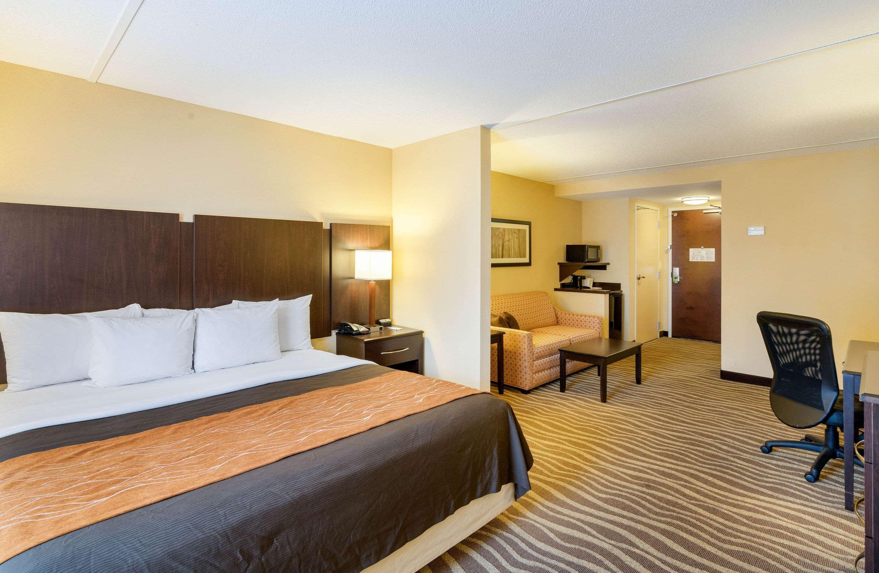 Comfort Inn & Suites Lexington Park — photo 5