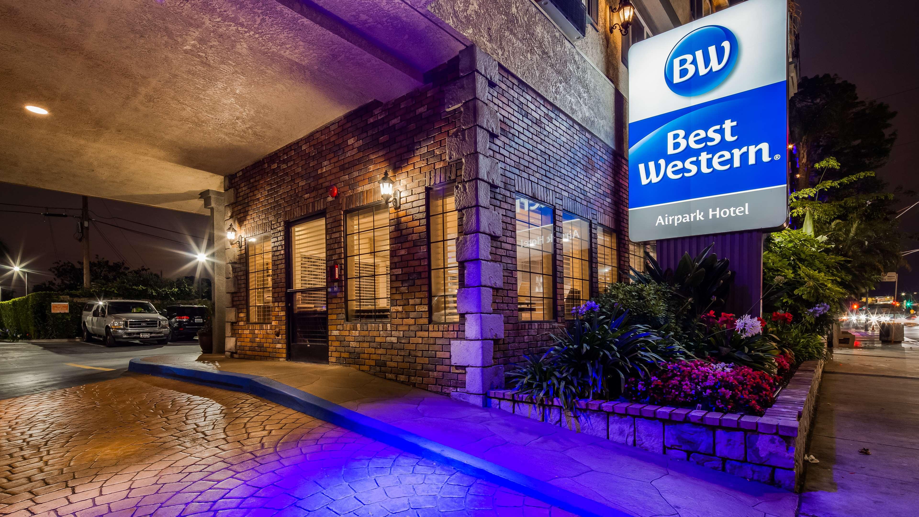 Best Western Airpark Hotel — photo 4