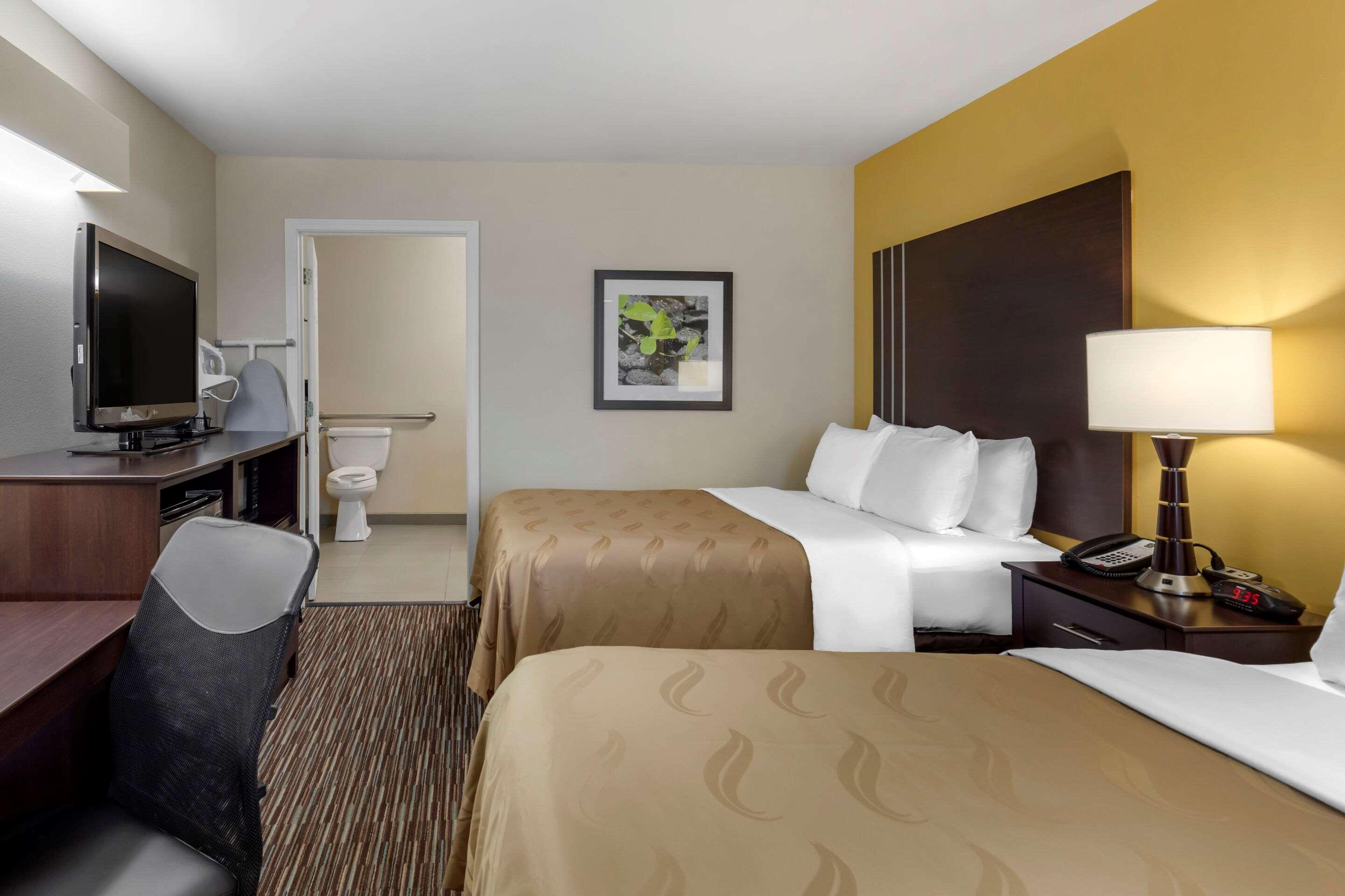 Quality Inn — photo 4