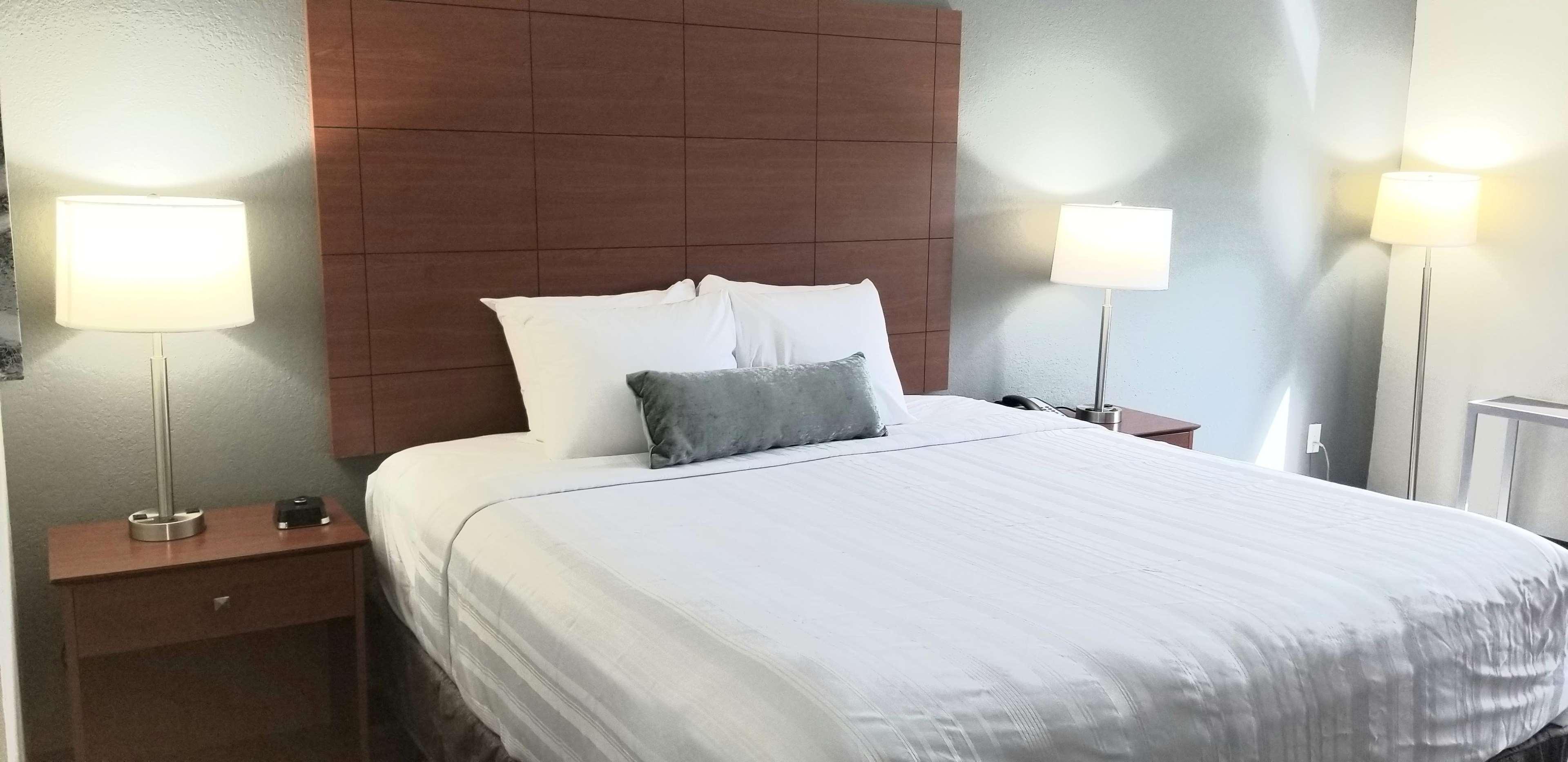 Baymont Inn & Suites Lexington — photo 5