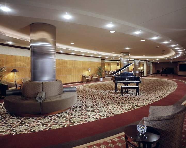 Crowne Plaza Downtown Northstar — photo 4