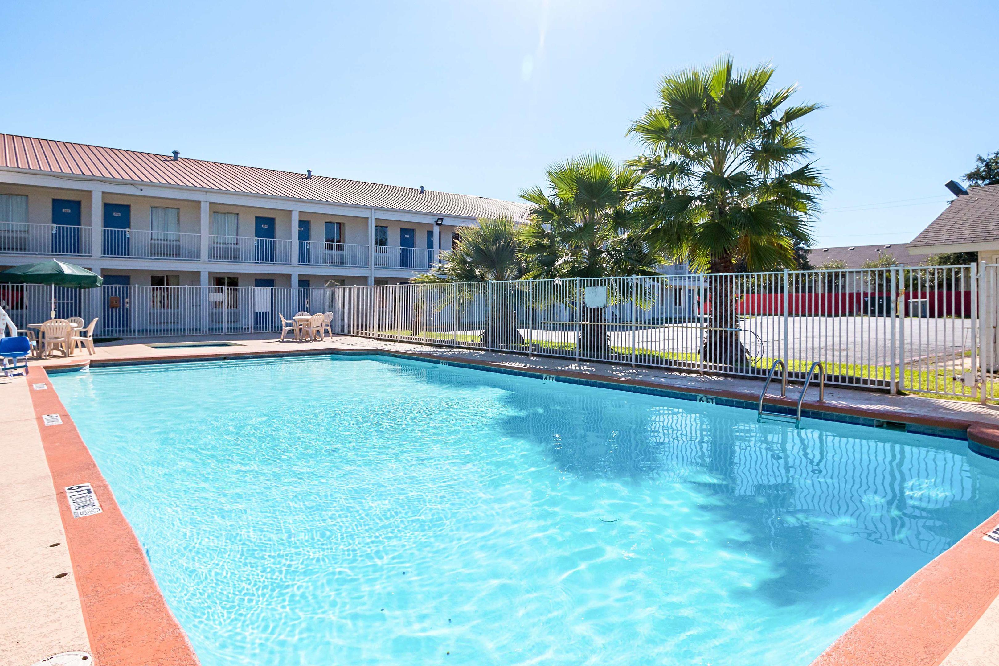 Motel 6 Round Rock — photo 5
