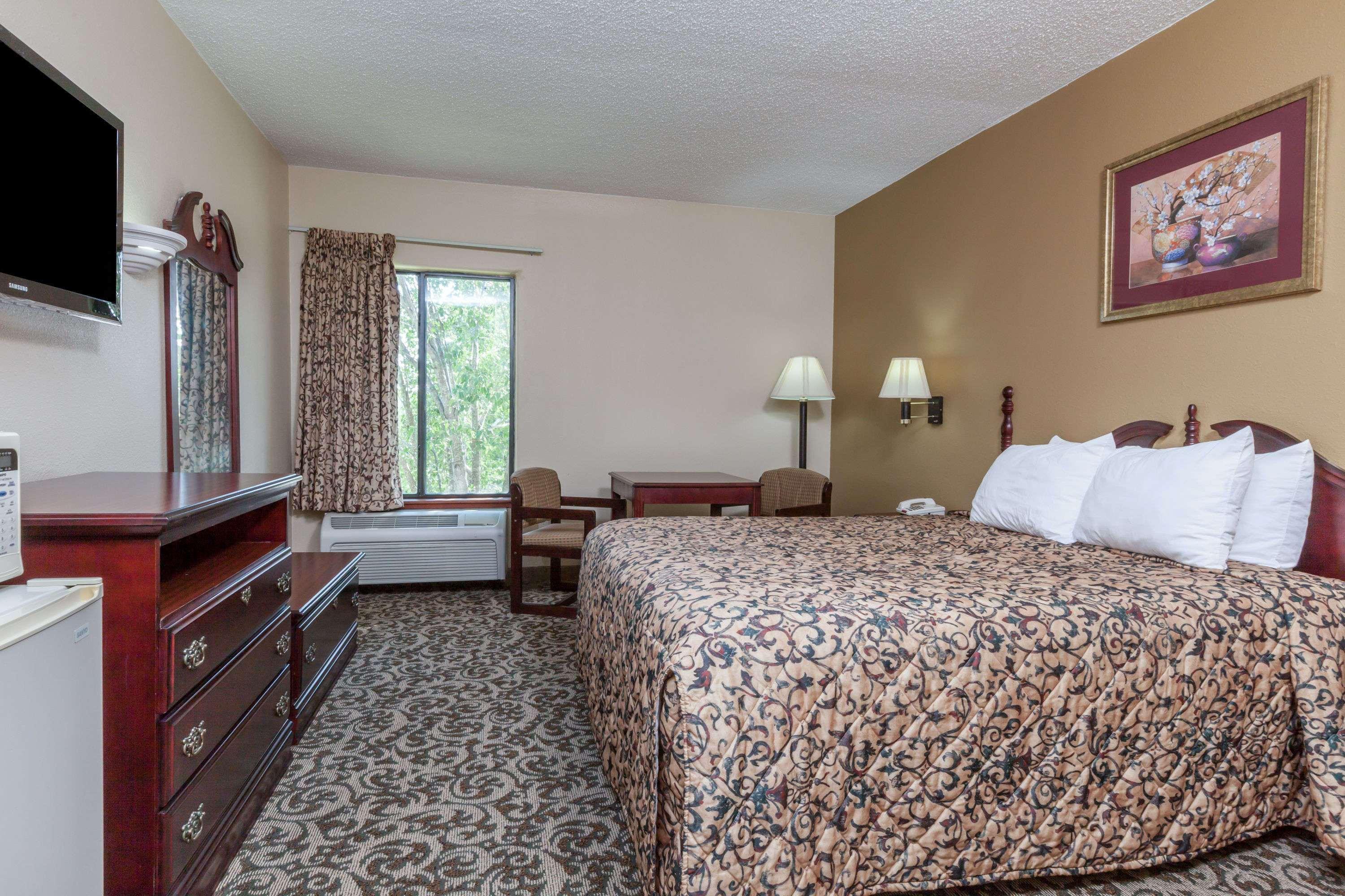 Days Inn LaPlace- New Orleans — photo 5