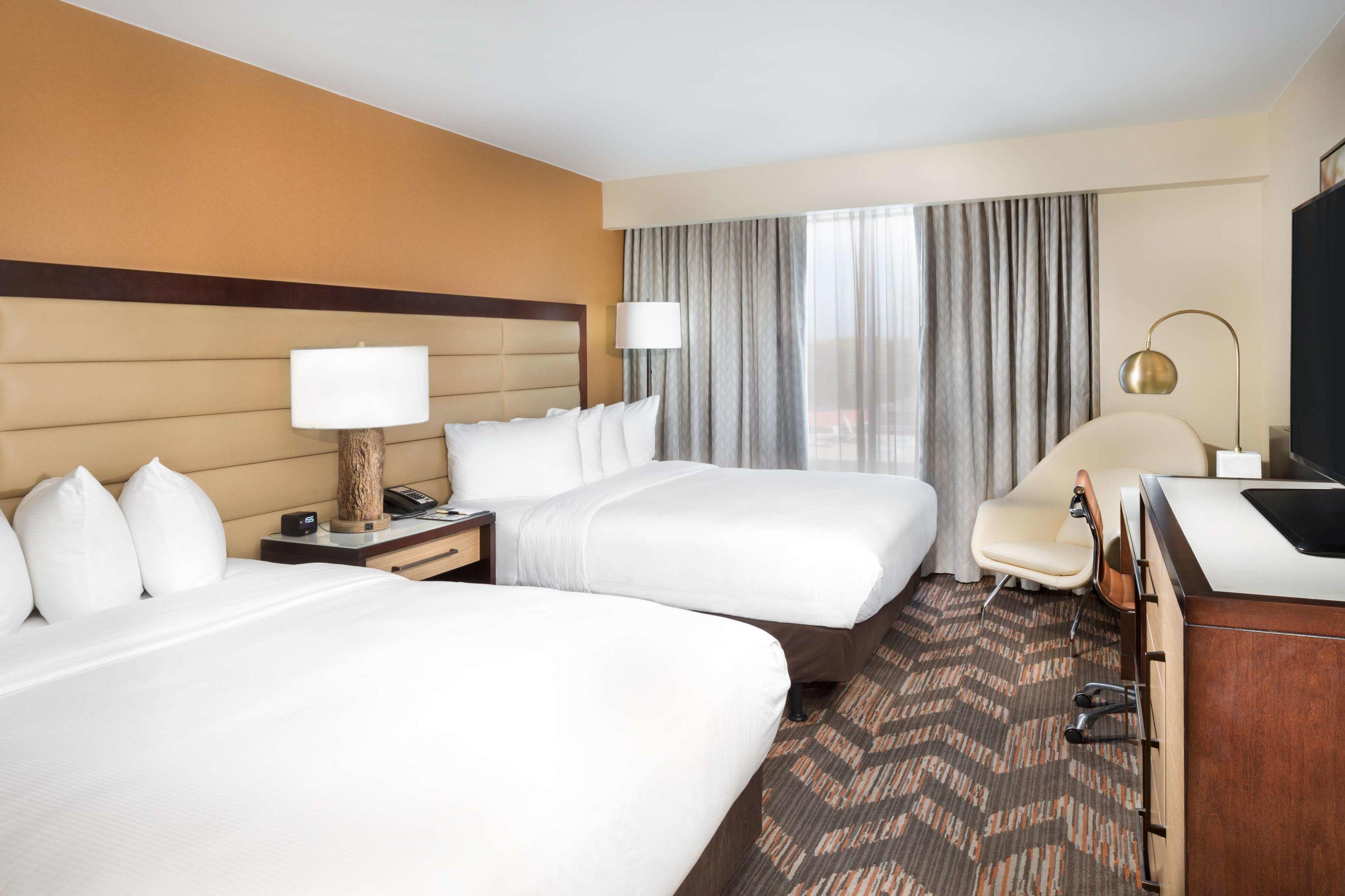 DoubleTree by Hilton Hotel Lawrence — photo 3