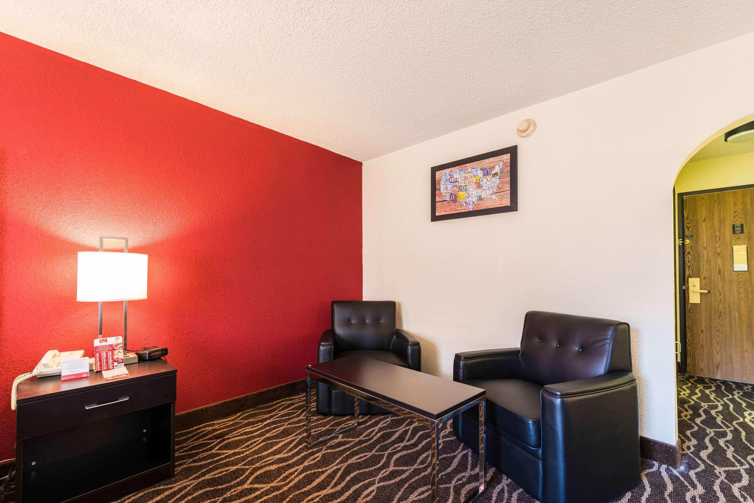Econo Lodge — photo 5