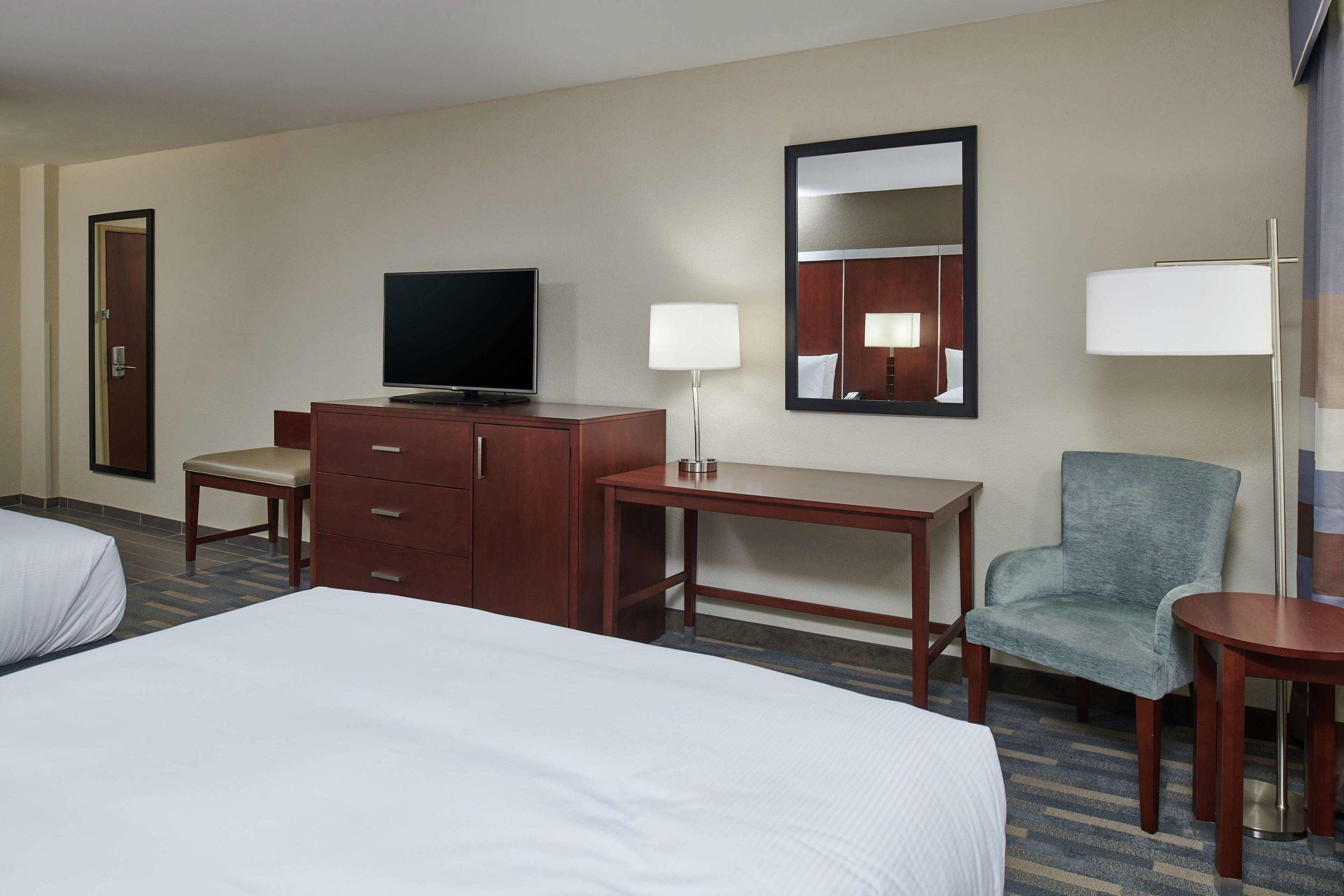 Doubletree Raleigh Crabtree — photo 4