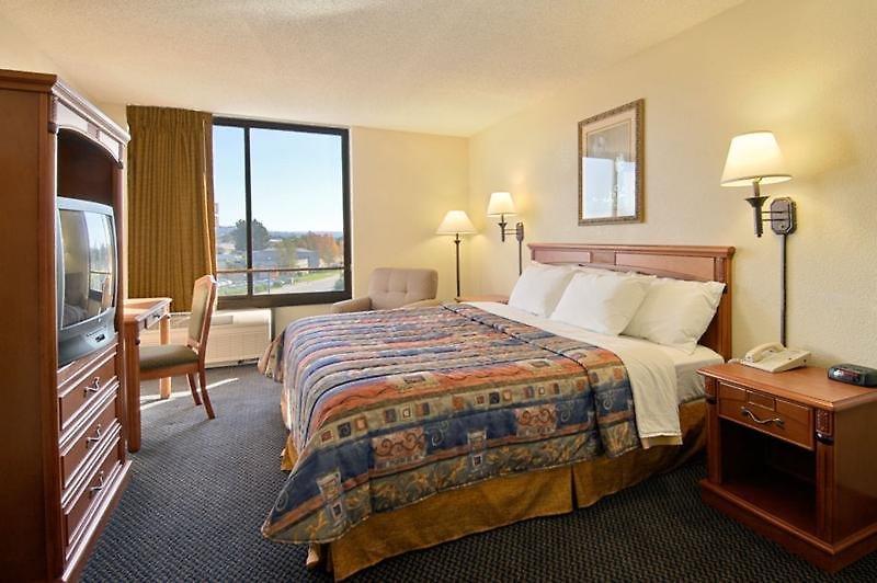 Days Inn Oakland Airport — photo 3
