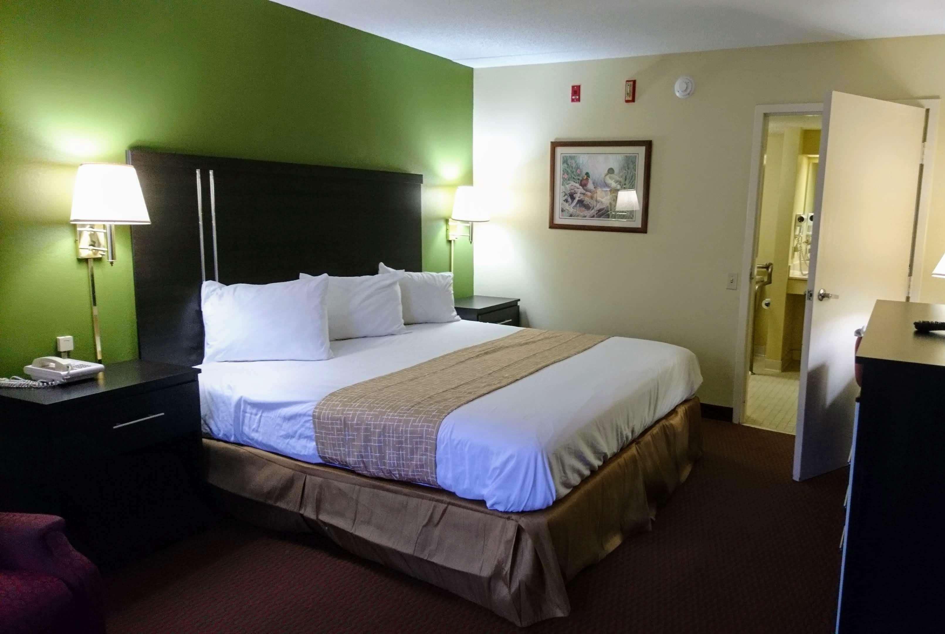 Travelodge Knoxville East — photo 5