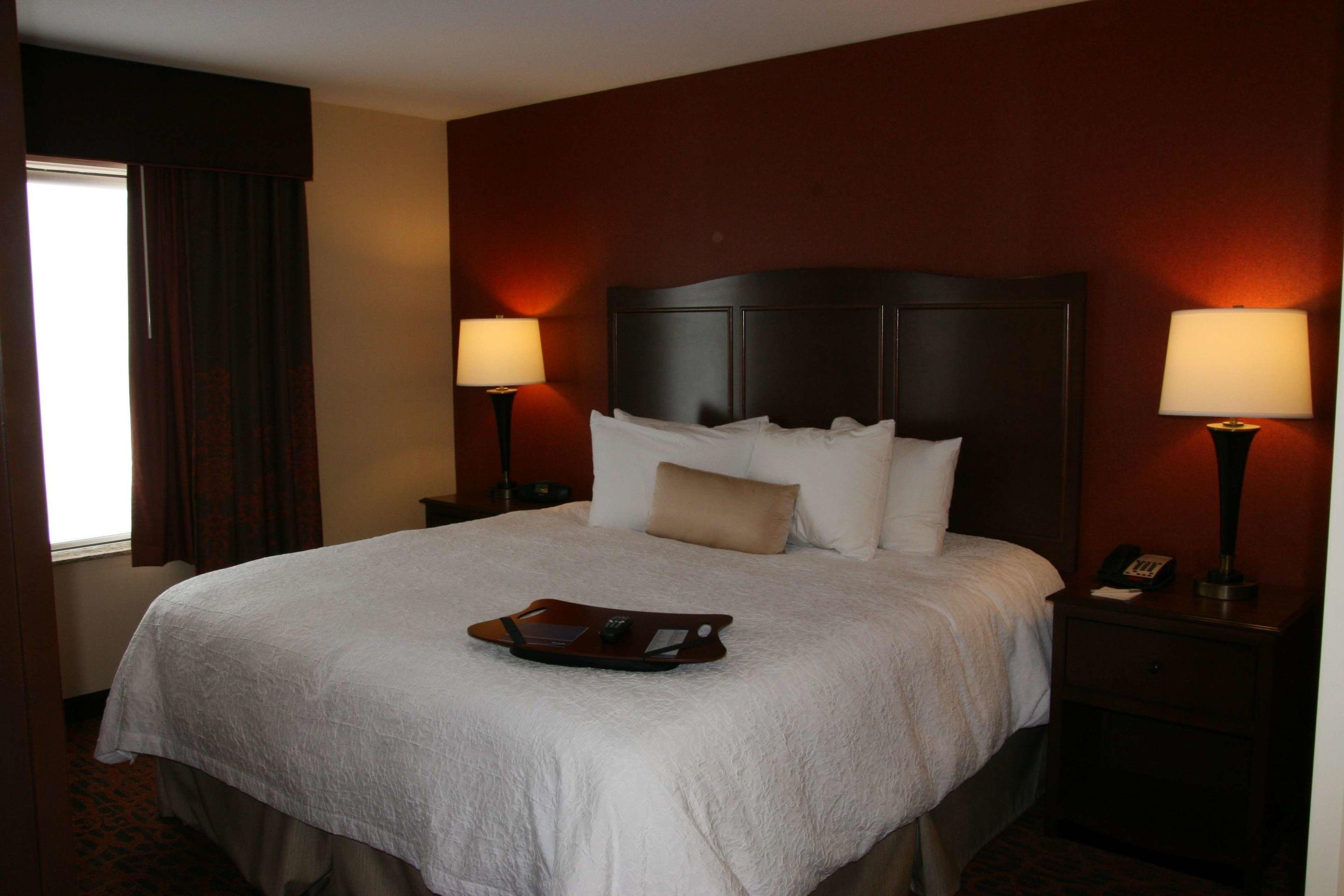Hampton Inn and Suites Peru — photo 3