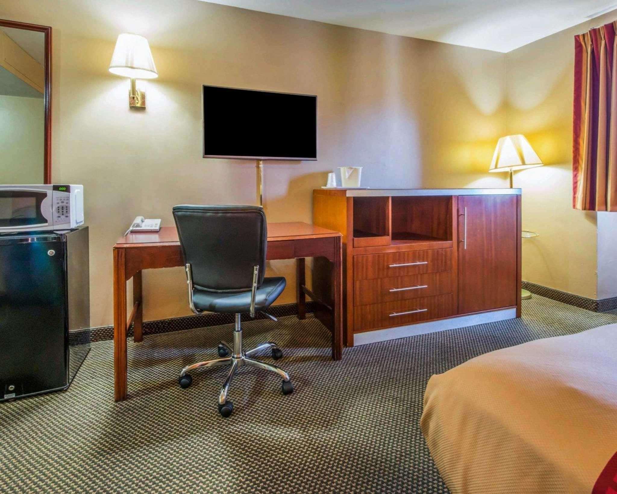 Econo Lodge — photo 4
