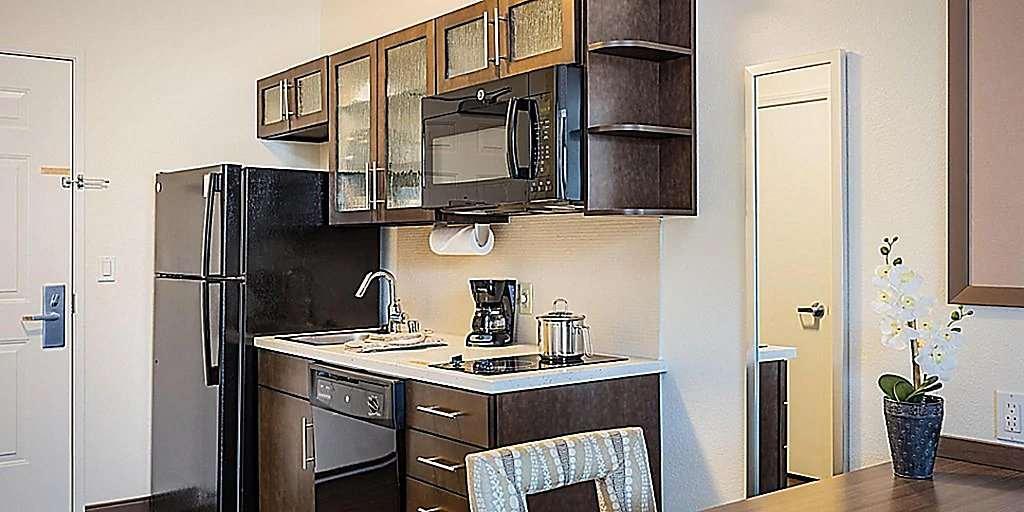 Sonesta Simply Suites Kansas City Overland Park — photo 3