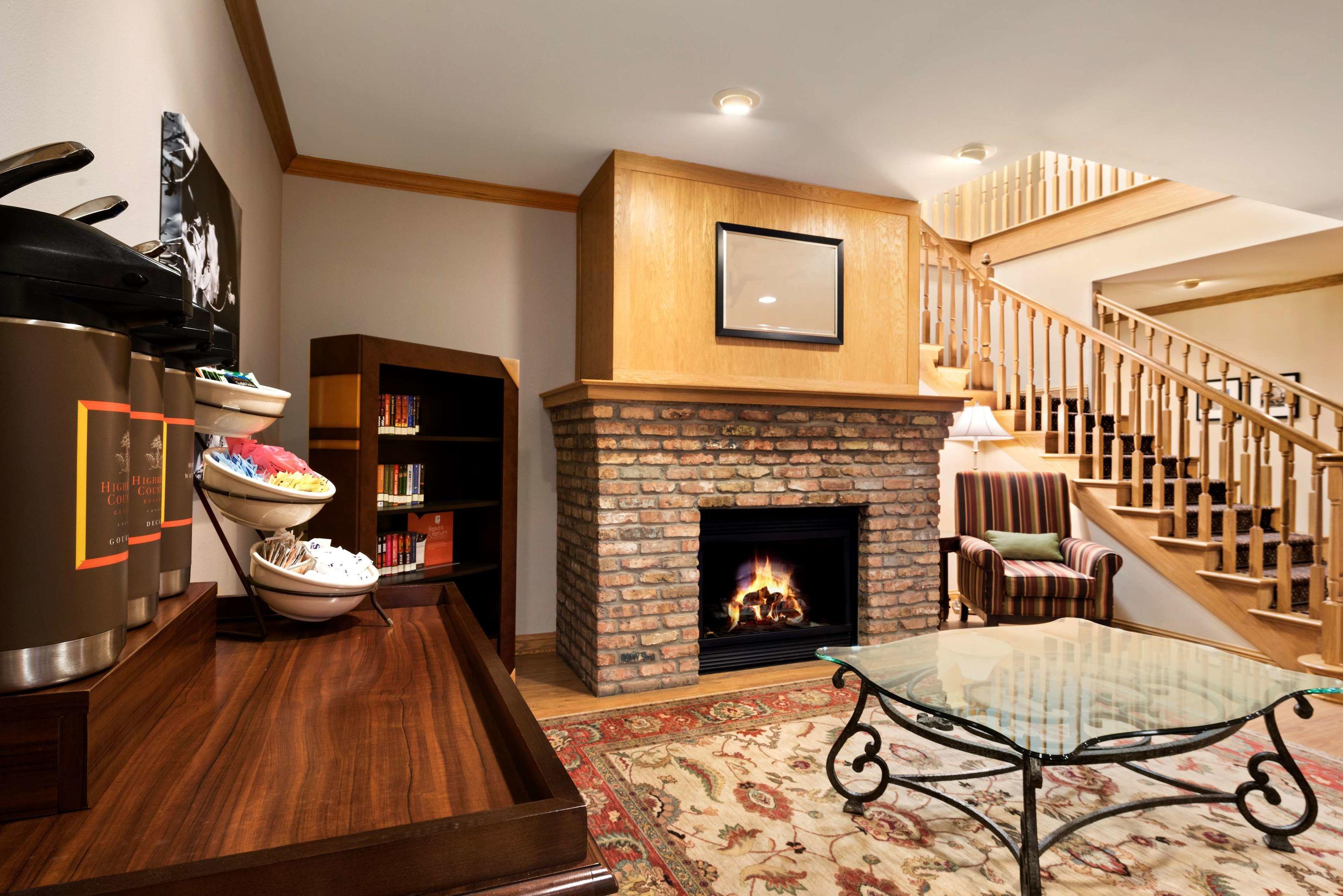 Country Inn & Suites by Radisson, Clinton, IA — photo 4