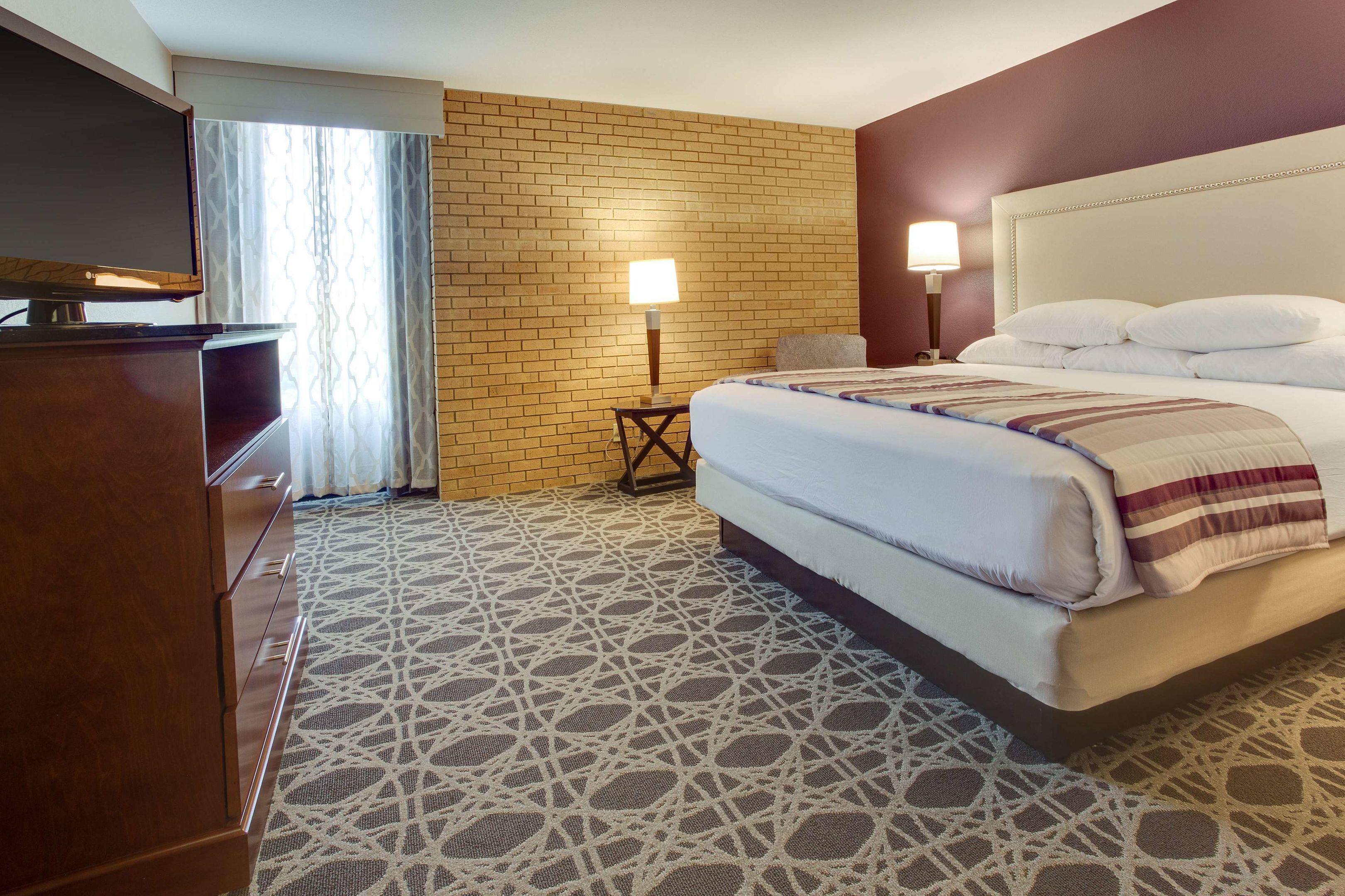 Drury Inn & Suites Louisville — photo 4