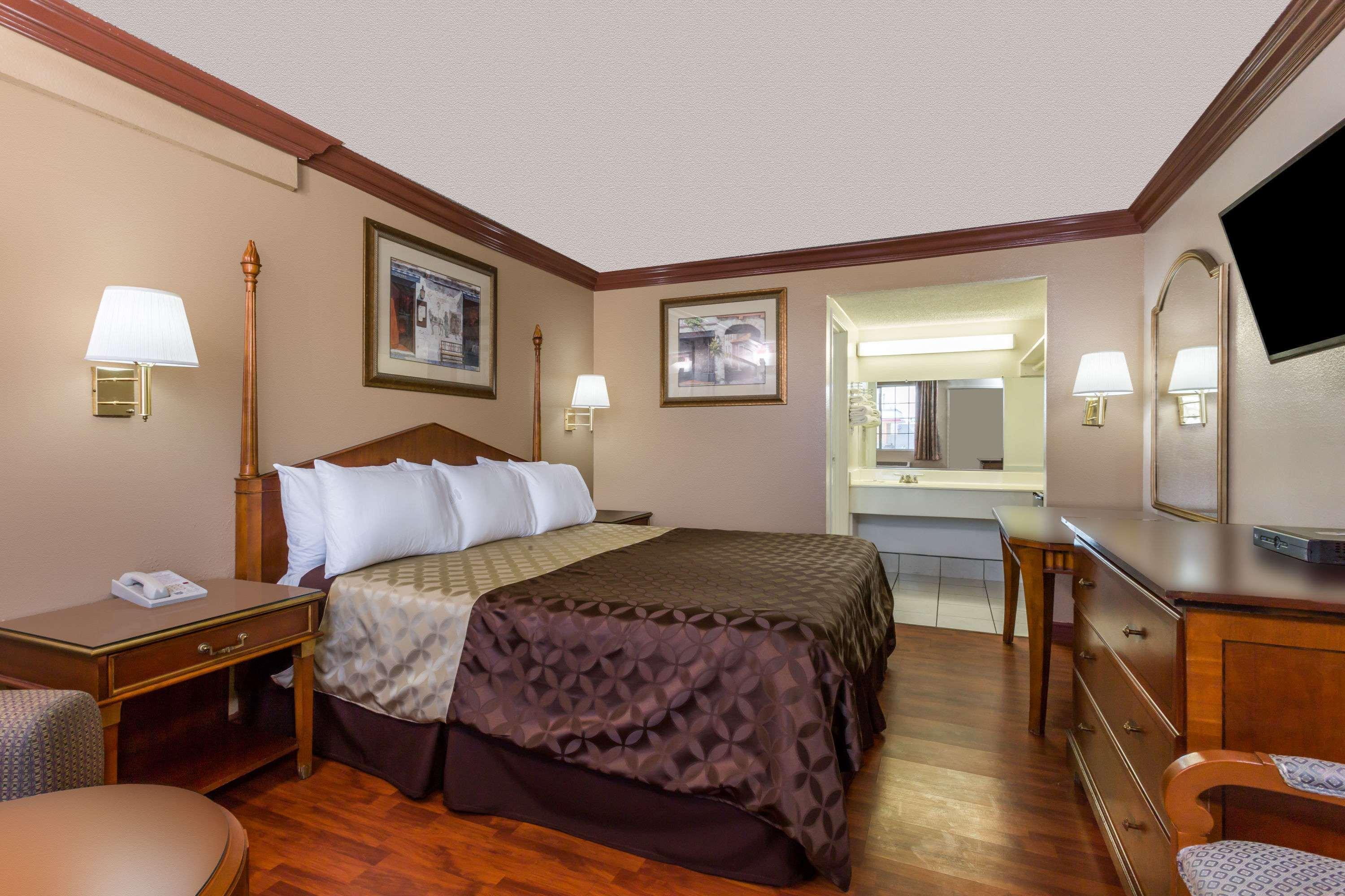 Knights Inn San Bernardino — photo 5
