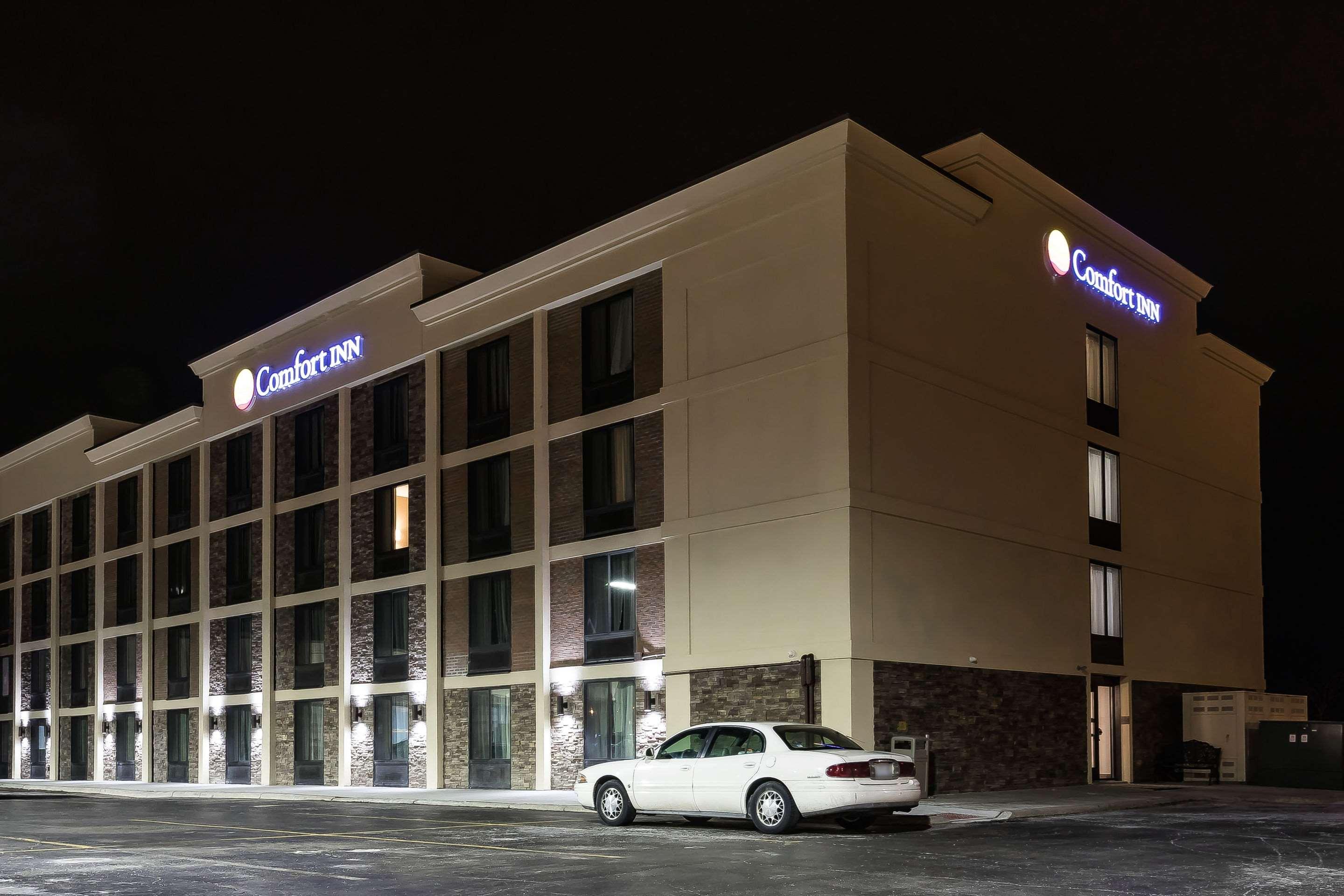 Comfort Inn Bay City - Riverfront — photo 3