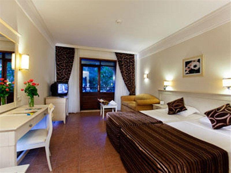 Champion Holiday Village — photo 5