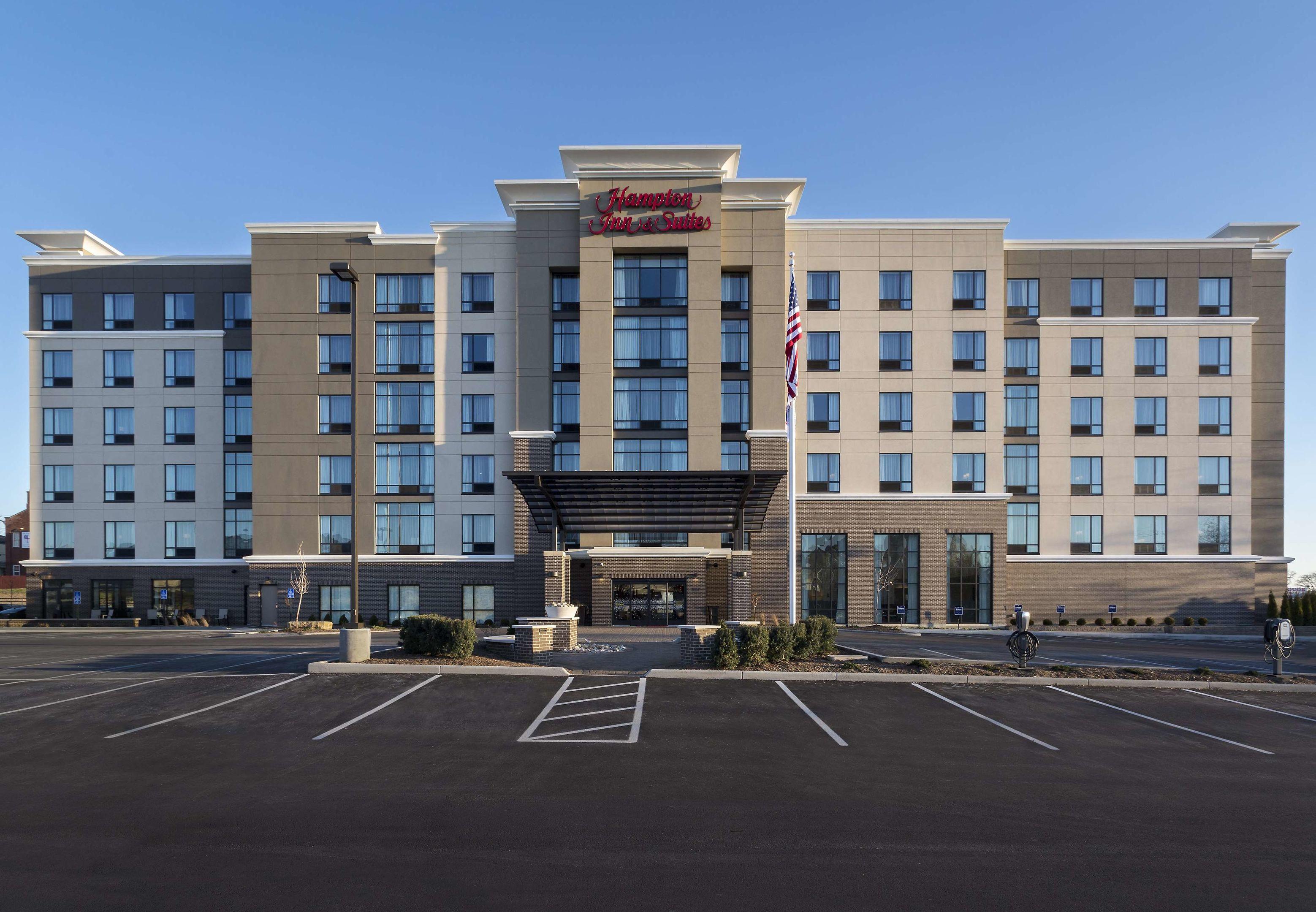 Hampton Inn & Suites Newport/Cincinnati — photo 3