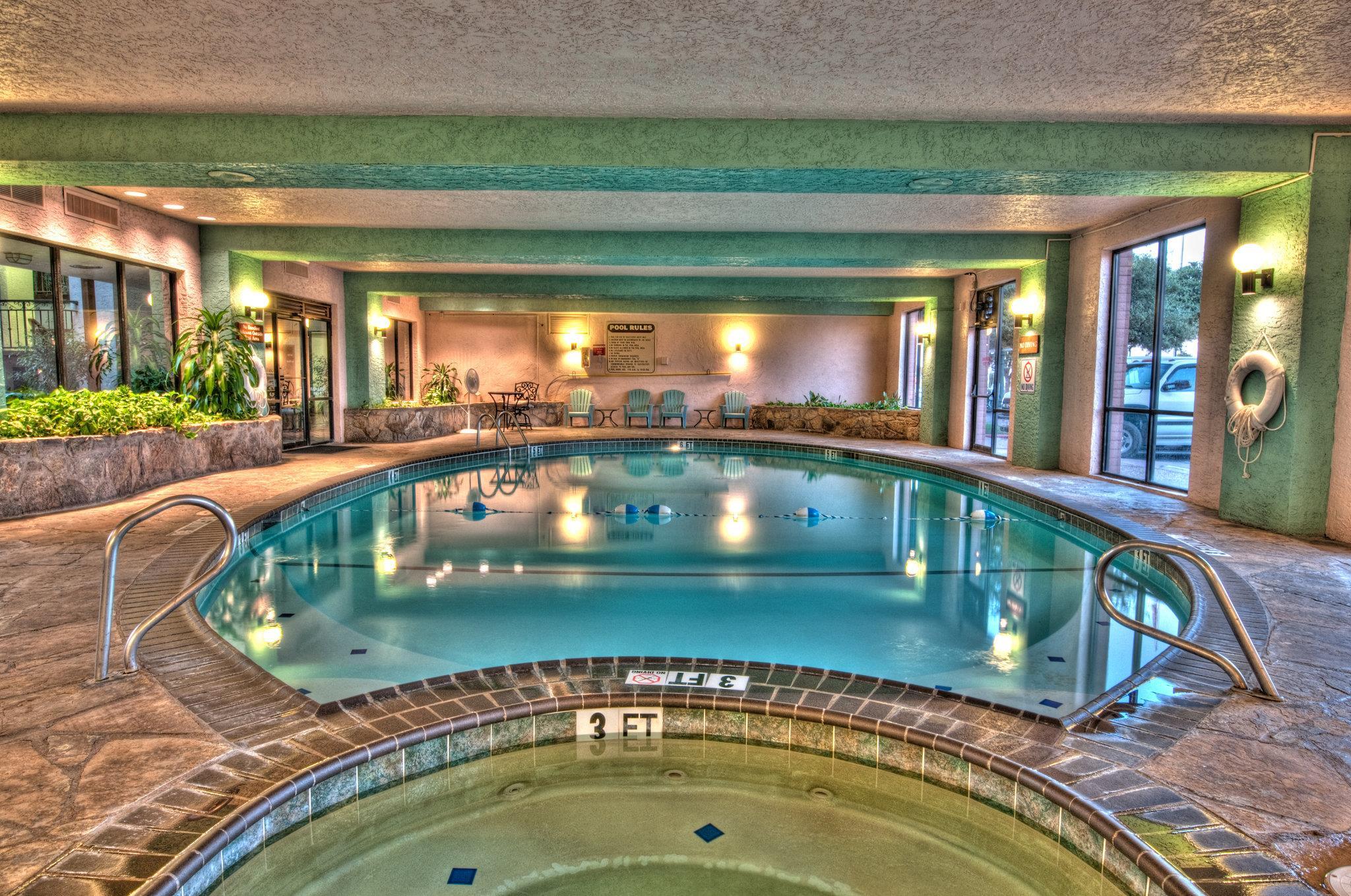 MCM Elegante Suites — photo 3
