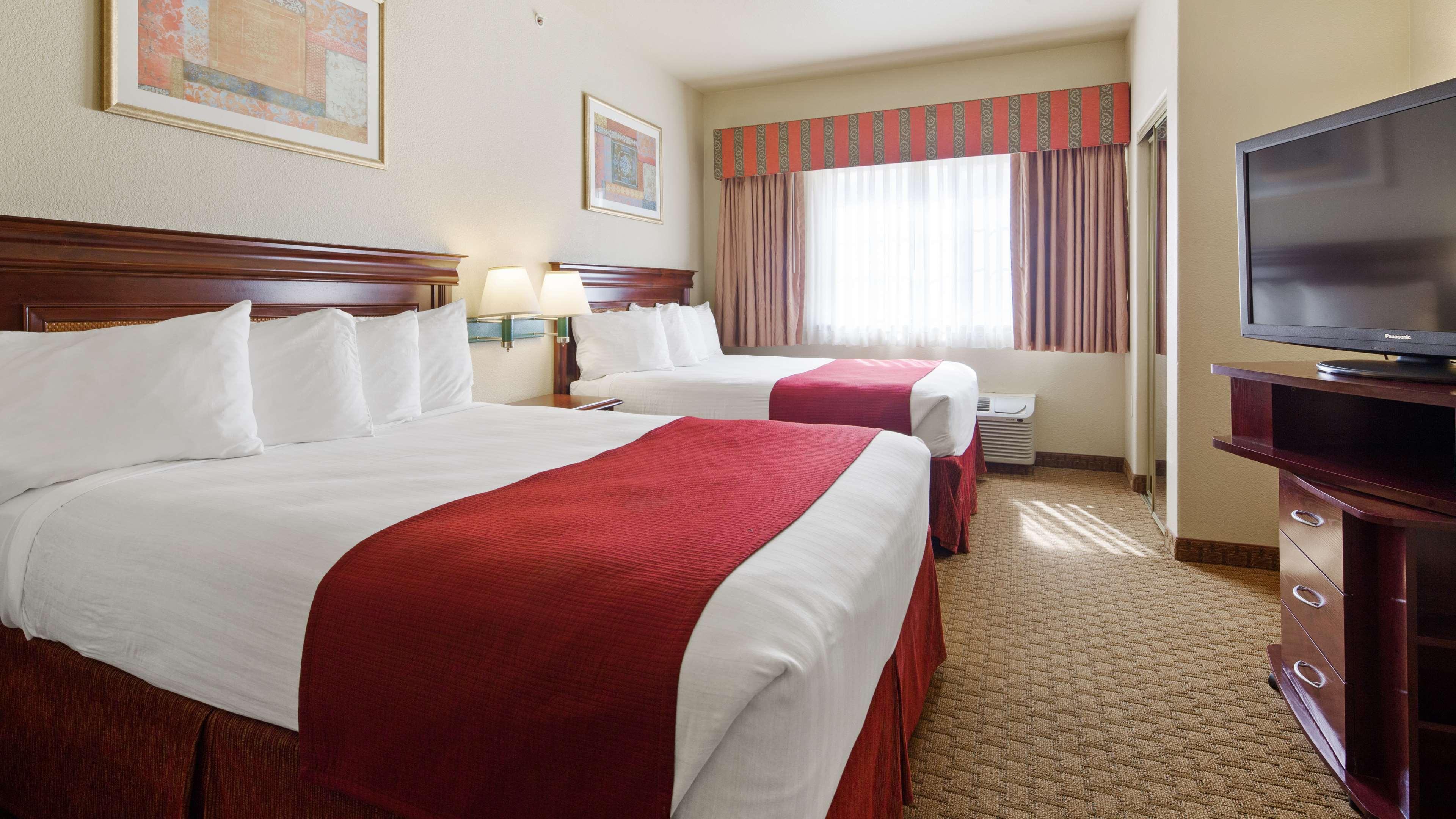 SureStay Plus Hotel by Best Western Quanah — photo 4
