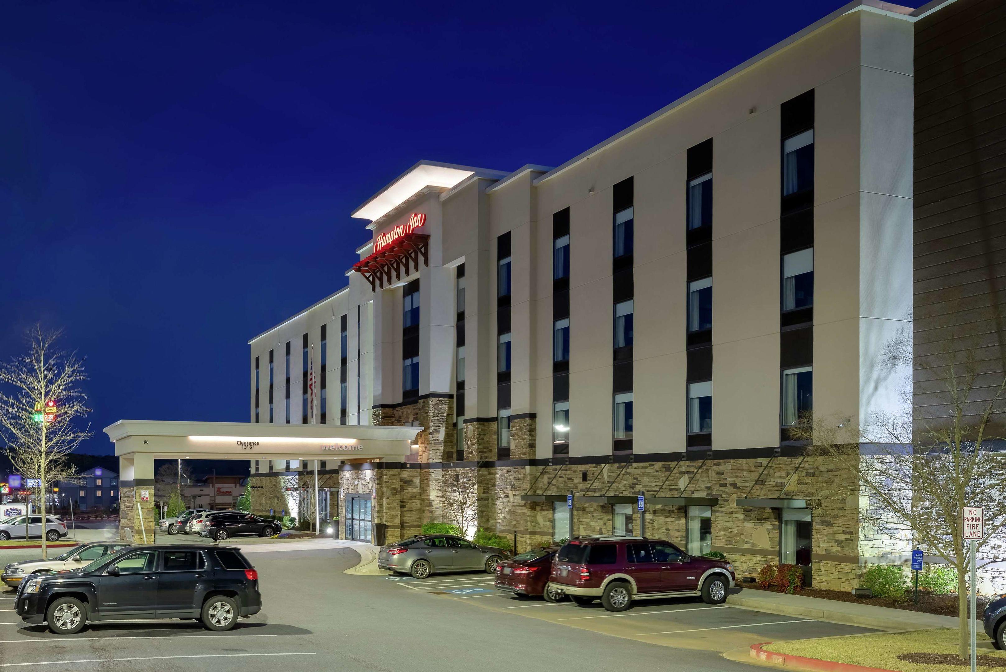 Hampton Inn Emerson LakePoint — photo 4