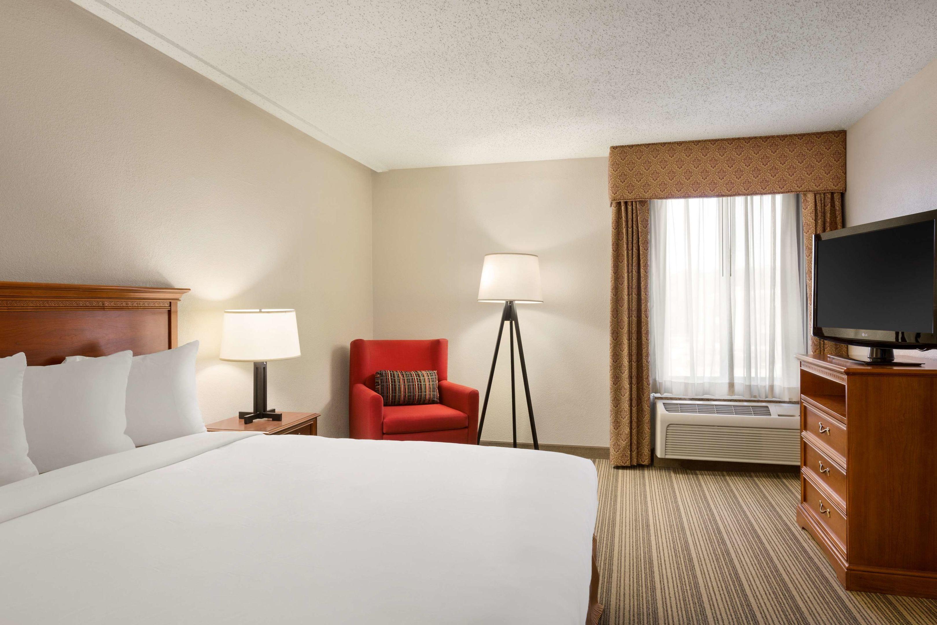 Country Inn & Suites by Radisson Atlanta Galleria Ballpark — photo 5
