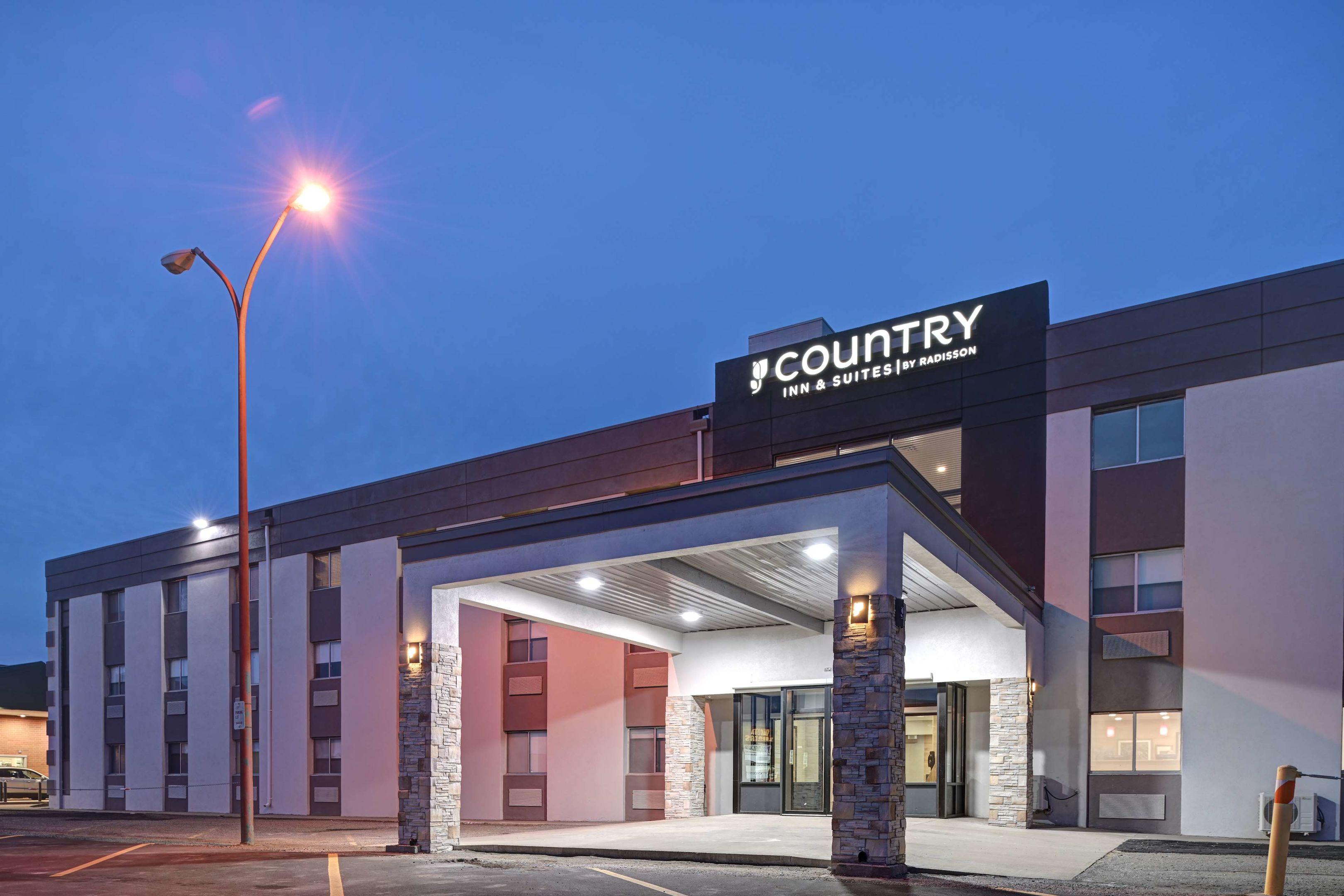 Country Inn & Suites by Radisson, Pierre, SD — photo 5