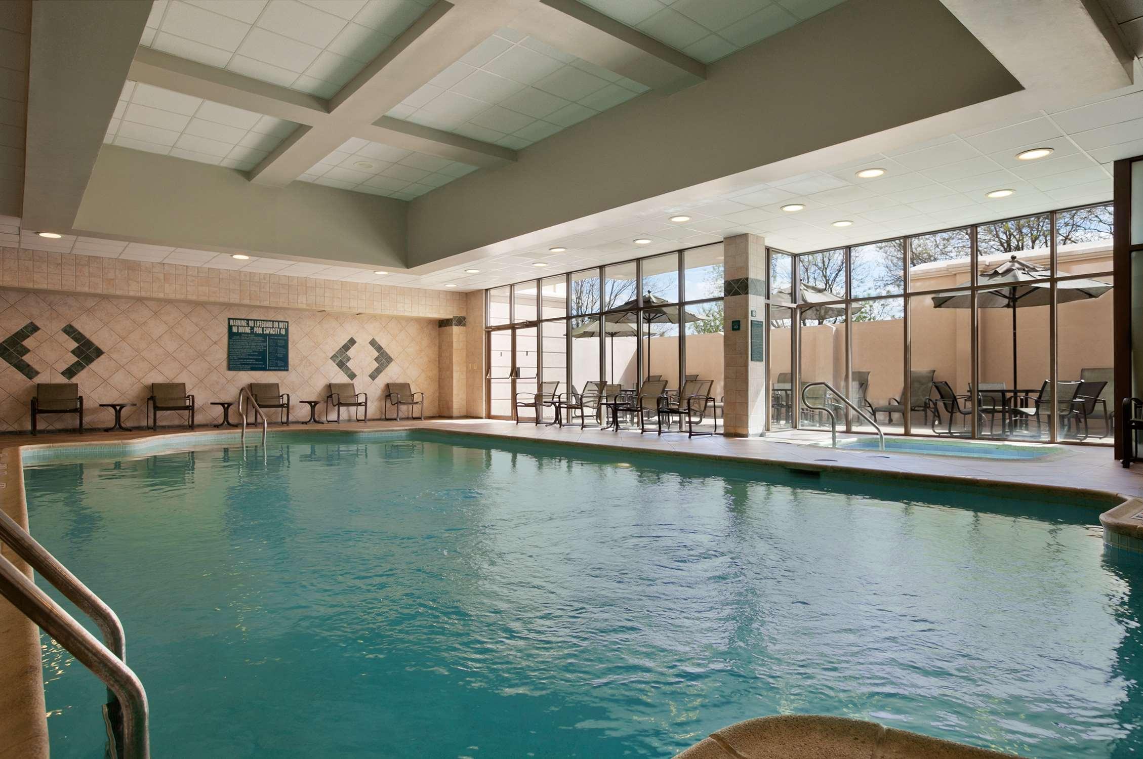 Embassy Suites by Hilton Philadelphia Airport — photo 3