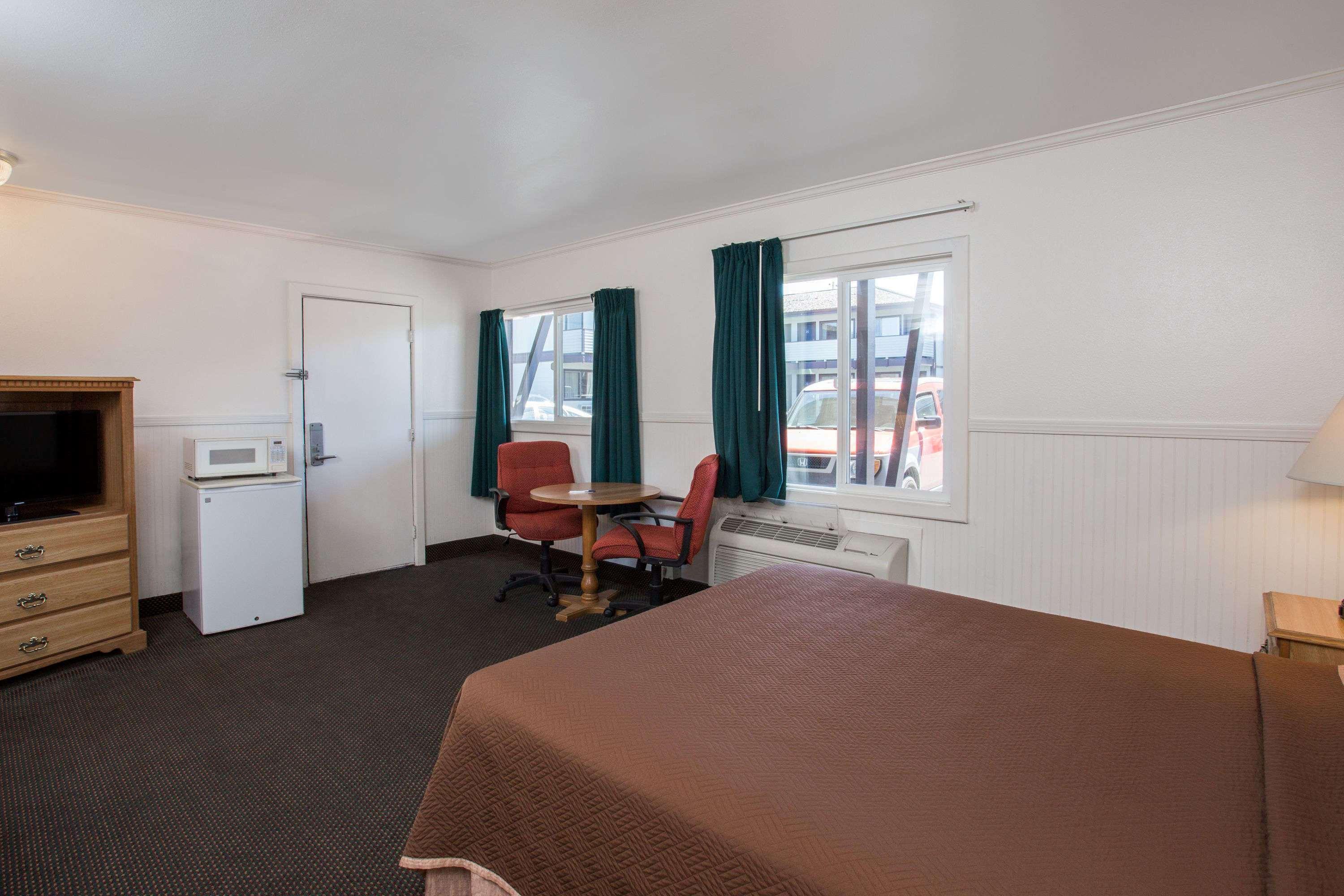 Fort Bragg Travelodge — photo 5