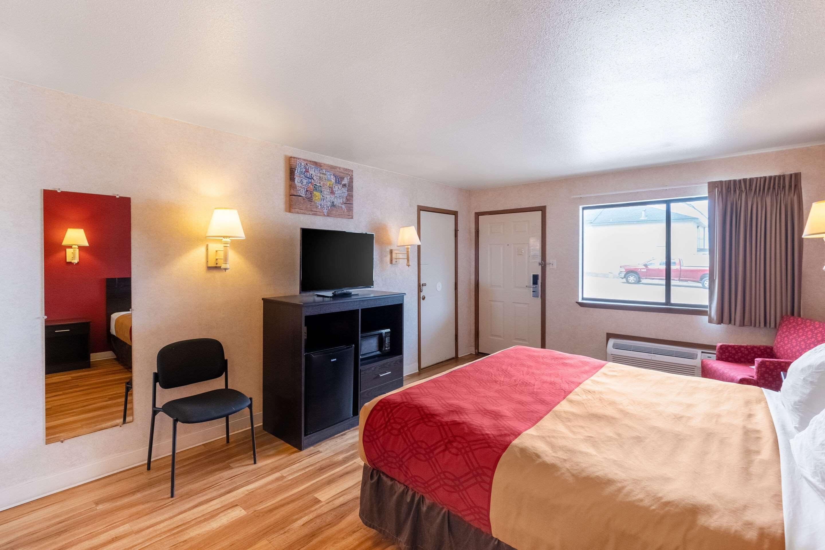 Econo Lodge — photo 5