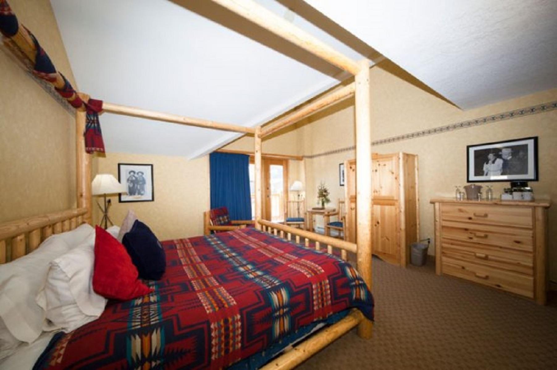 Brewster's Mountain Lodge — photo 4