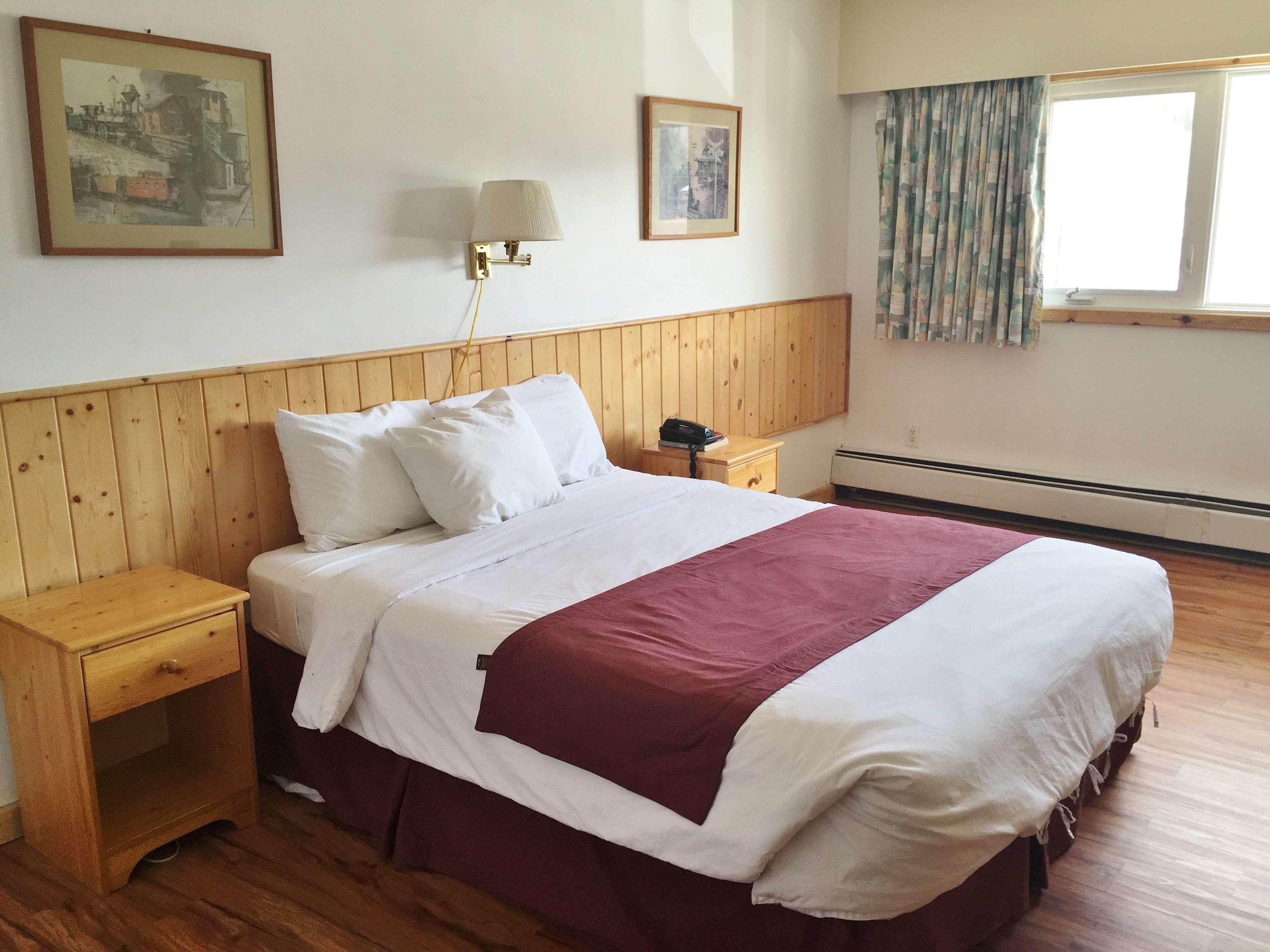 Canadas Best Value Inn- River View Hotel — photo 5