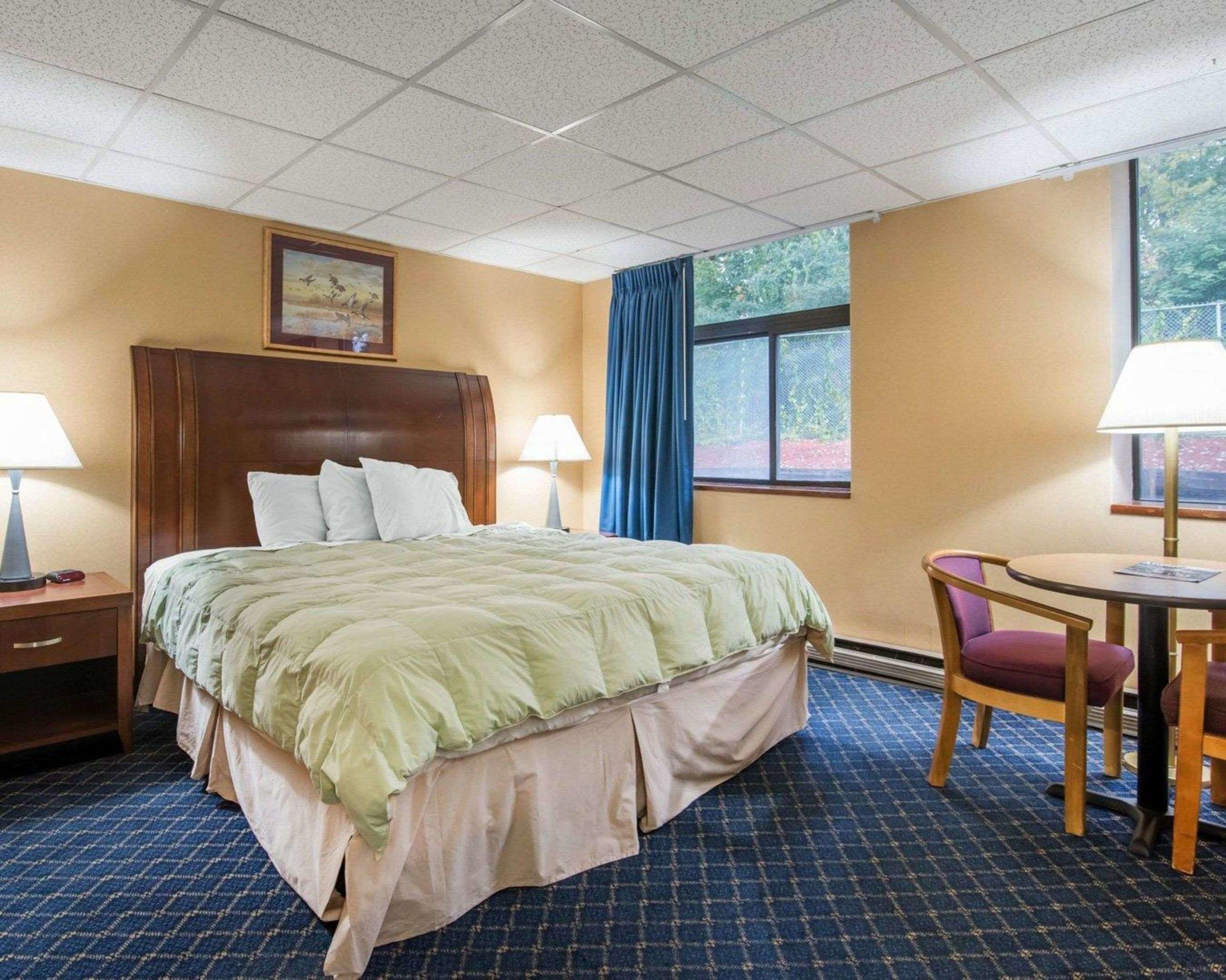 Econo Lodge — photo 4