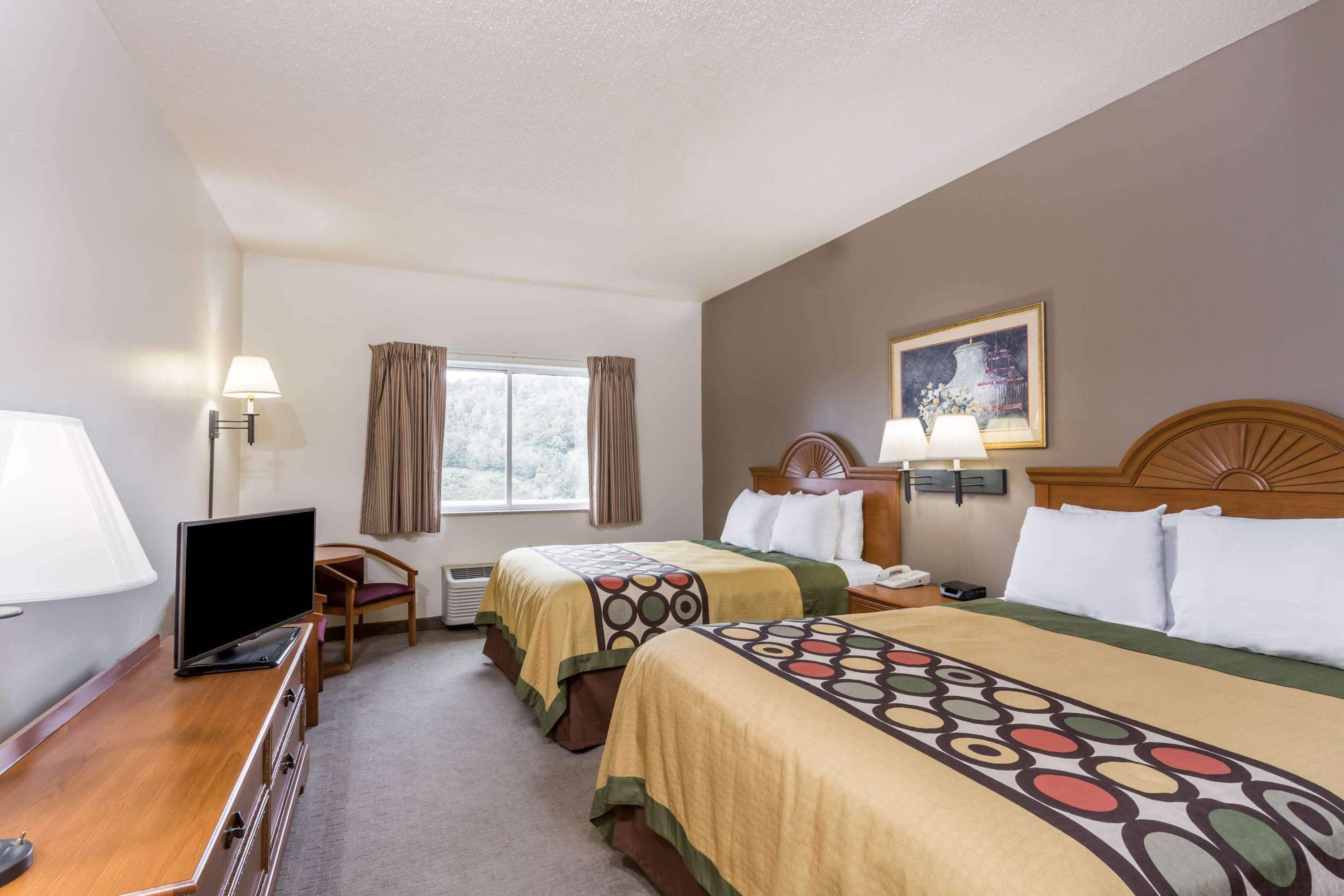 Super 8 by Wyndham Huntington WV — photo 3