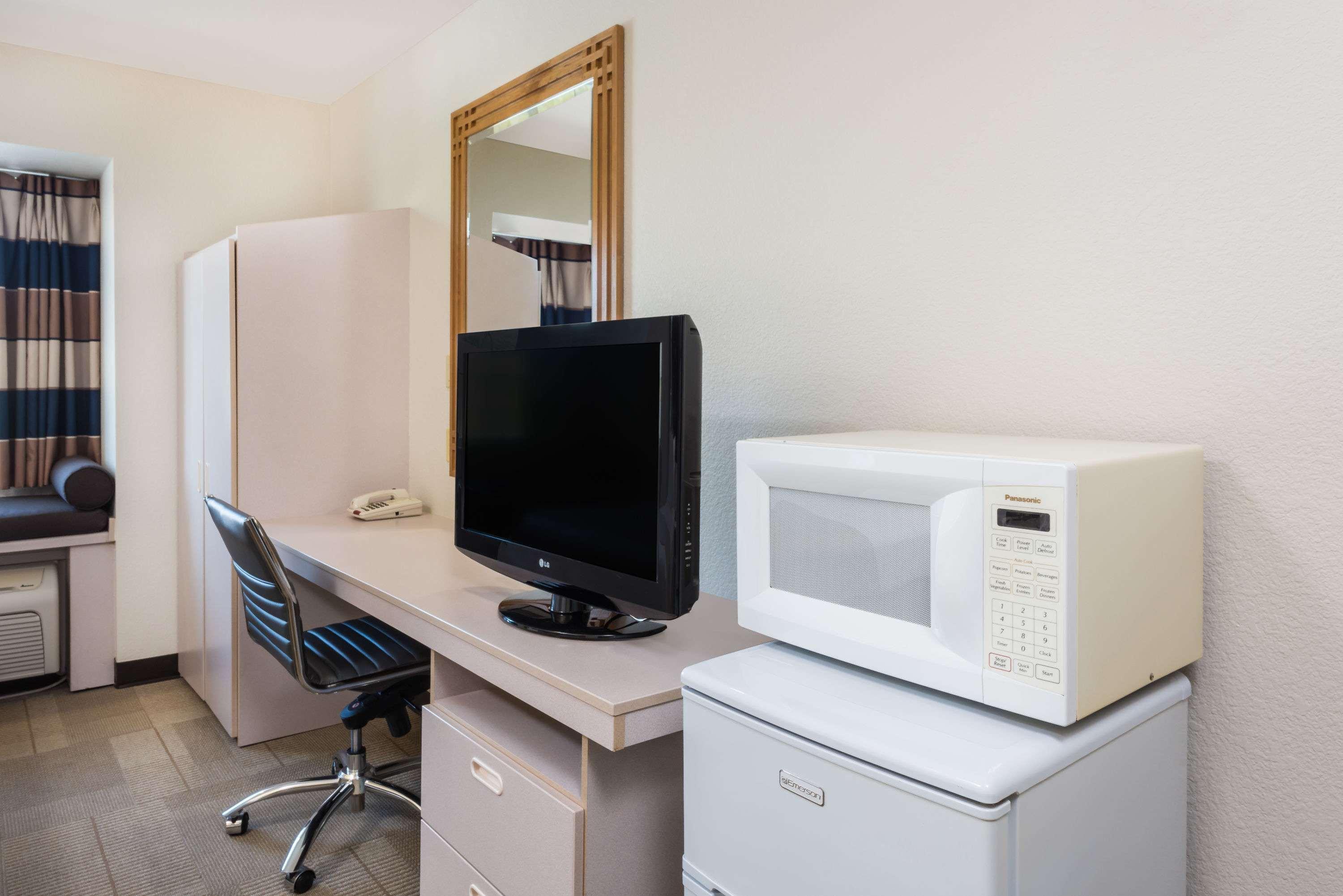 Microtel Inn & Suites Sainte Genevieve — photo 4