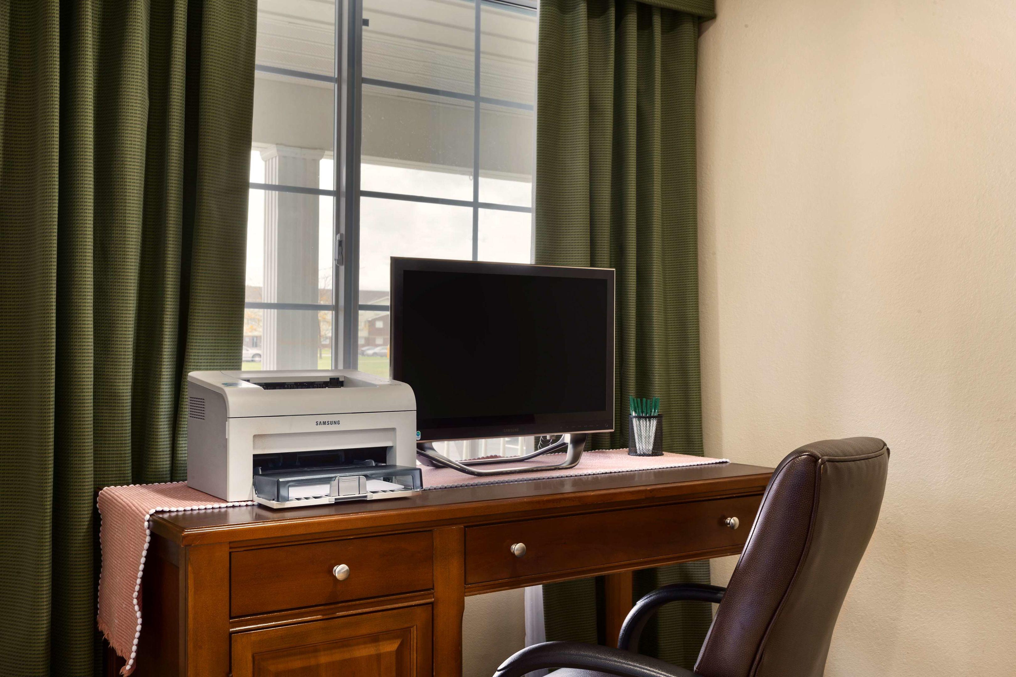 Country Inn & Suites by Radisson, Marion, OH — photo 5