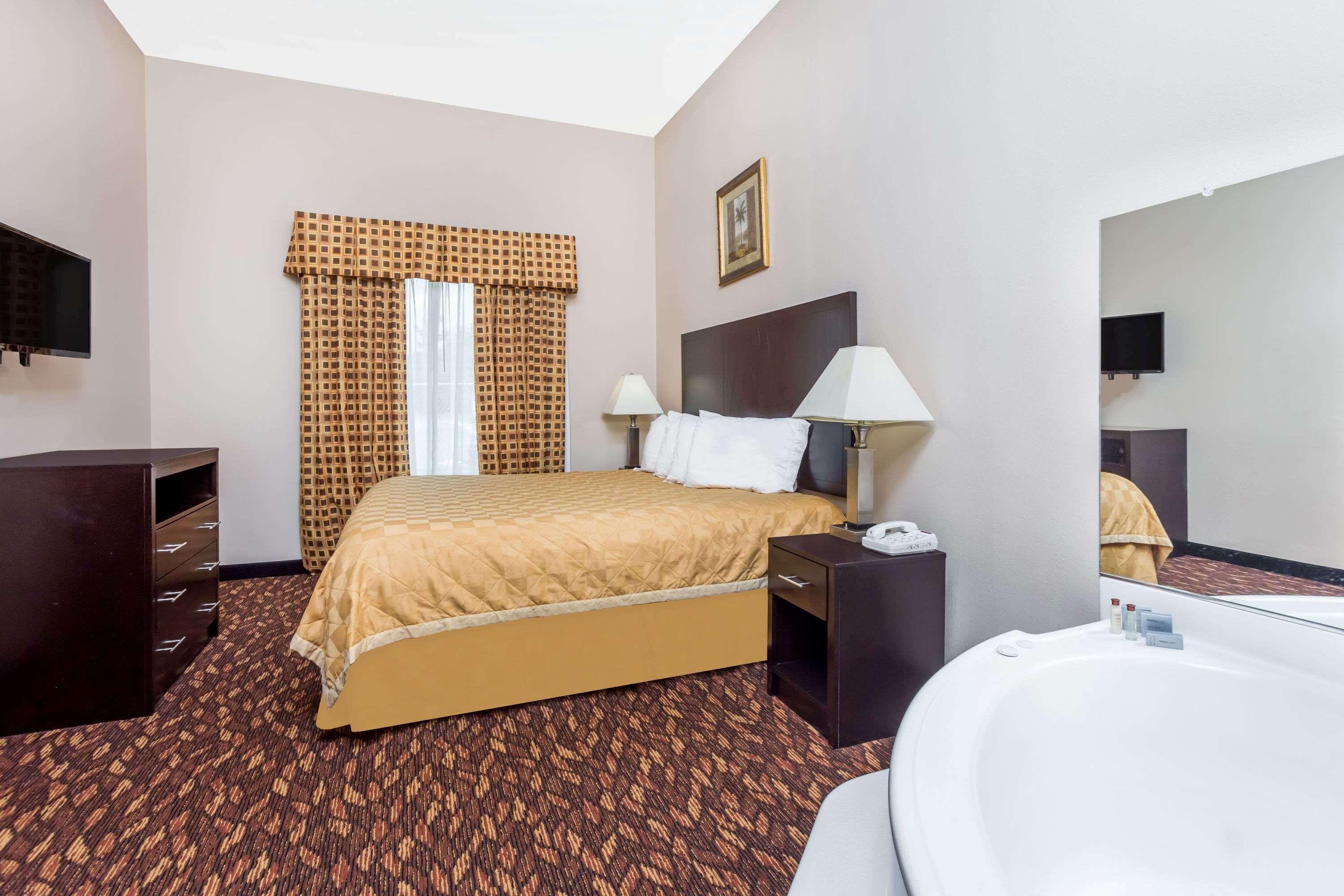 Hawthorn Suites by Wyndham Augusta — photo 4