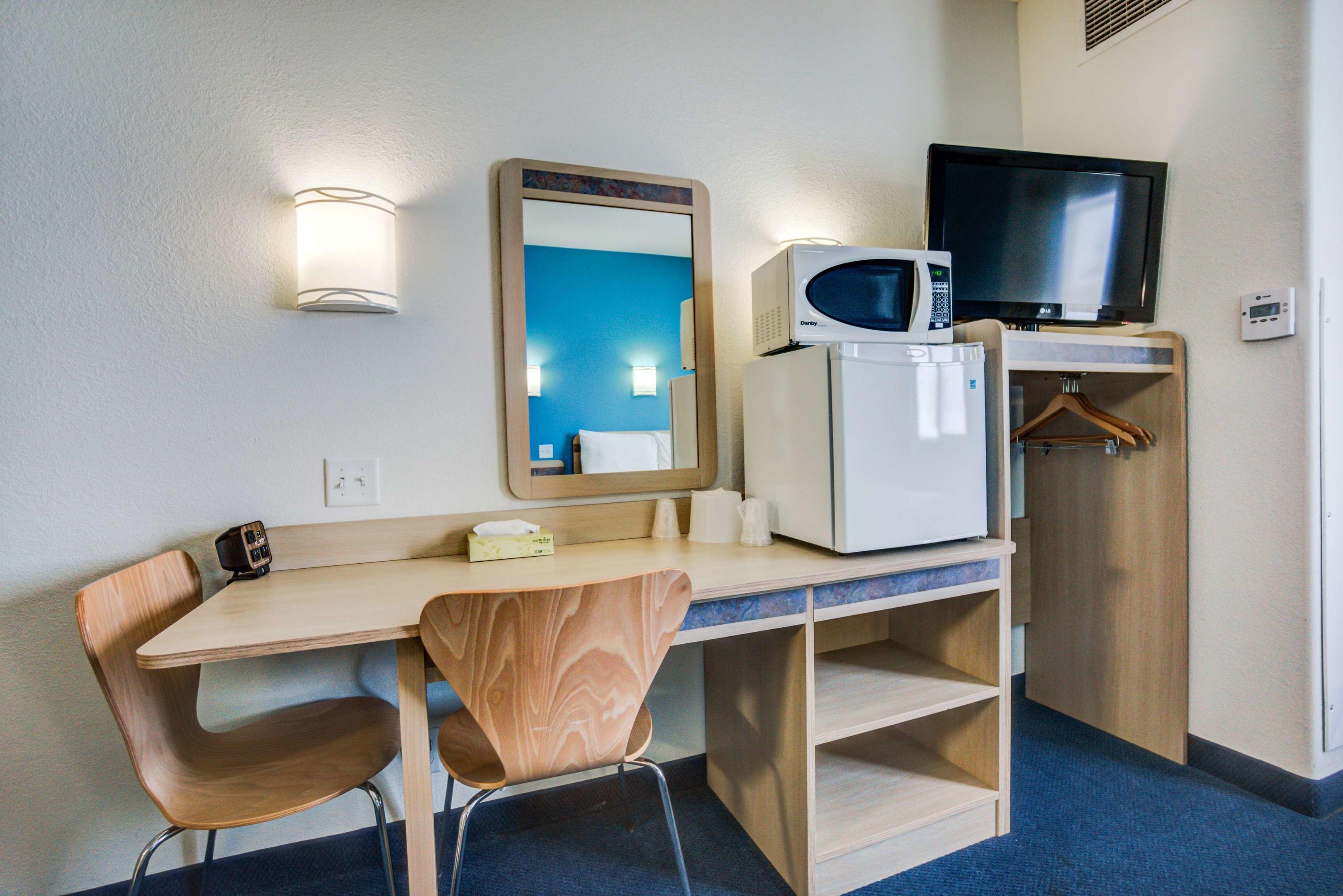Motel 6 Red Deer — photo 4