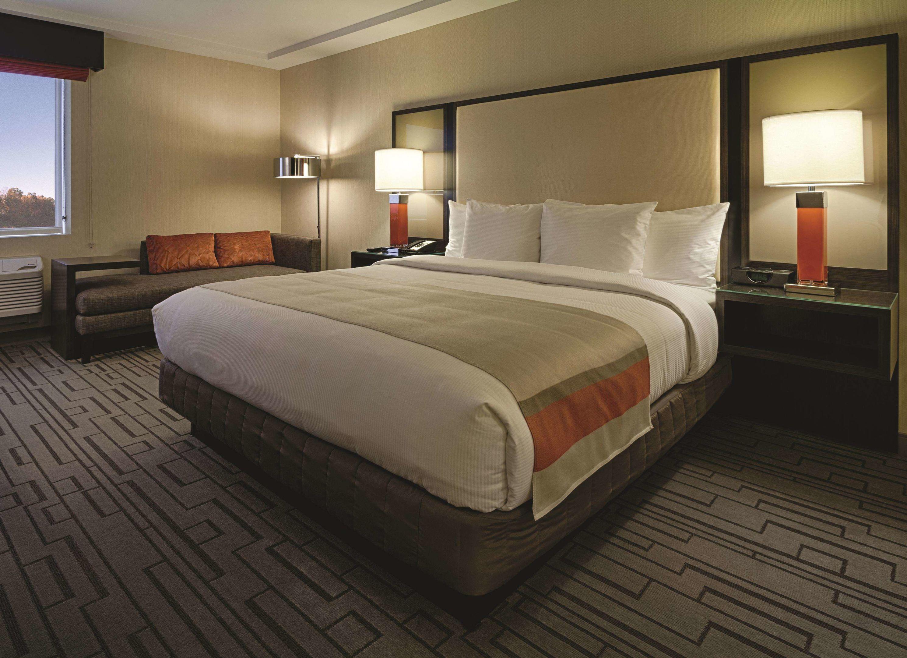 DoubleTree by Hilton Bristol Connecticut — photo 5