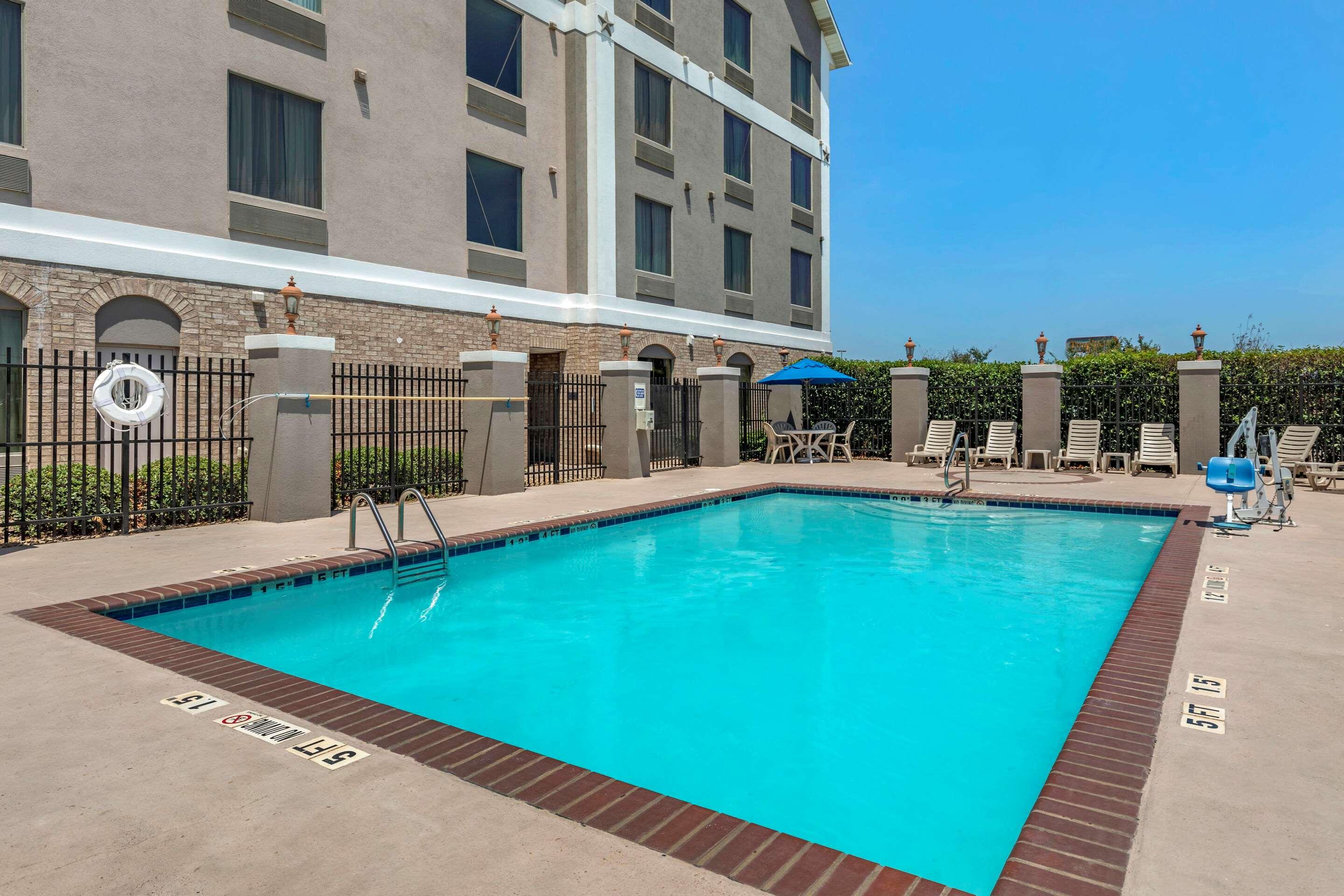 Comfort Suites Waco — photo 4