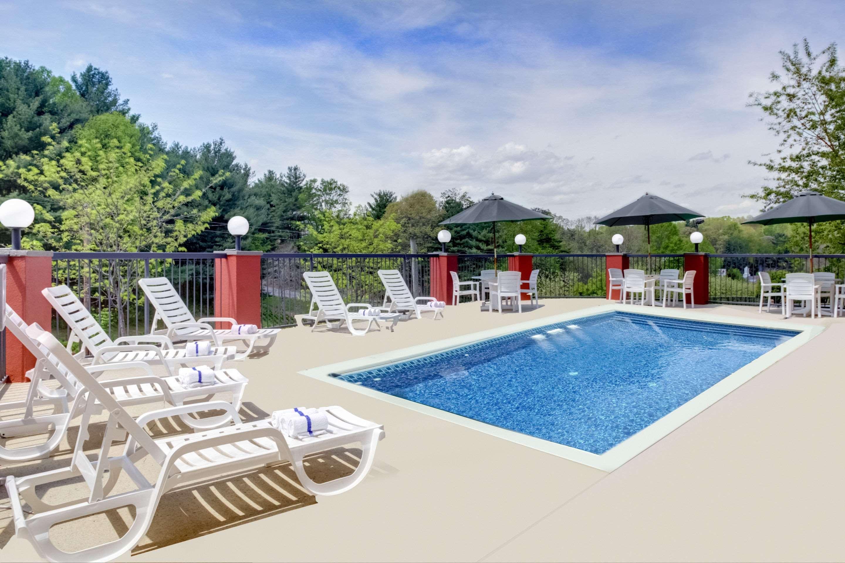 Clarion Inn Biltmore Village — photo 3