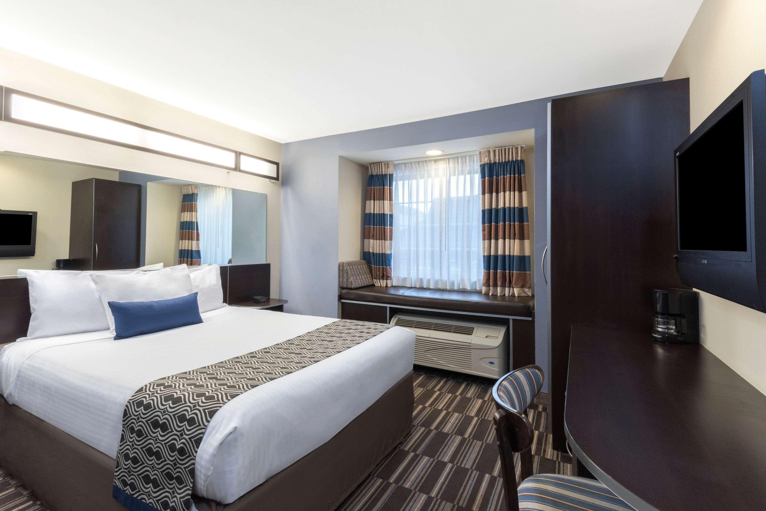 Microtel Inn & Suites by Wyndham Baton Rouge Airport — photo 4