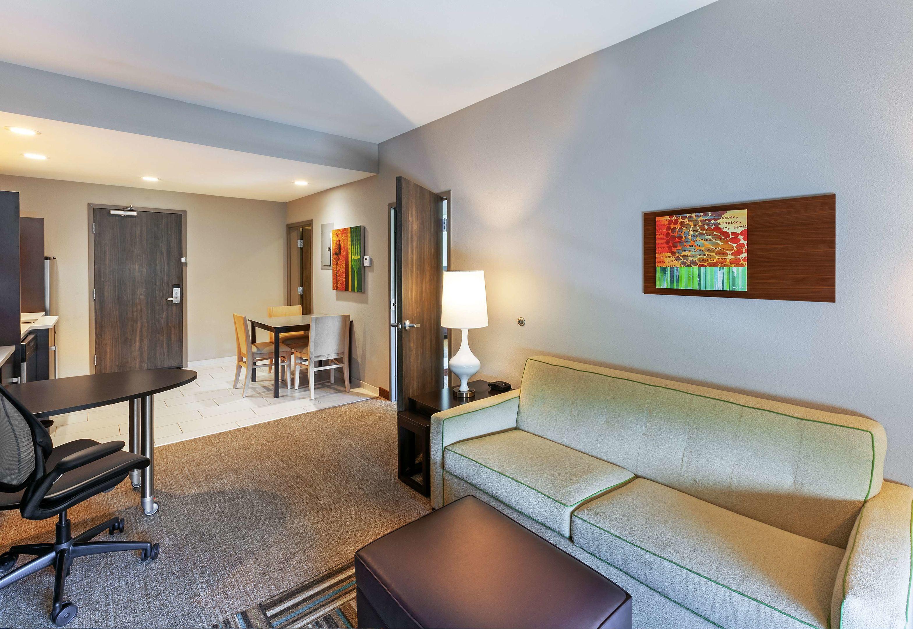 Home2 Suites by Hilton Gonzales — photo 4