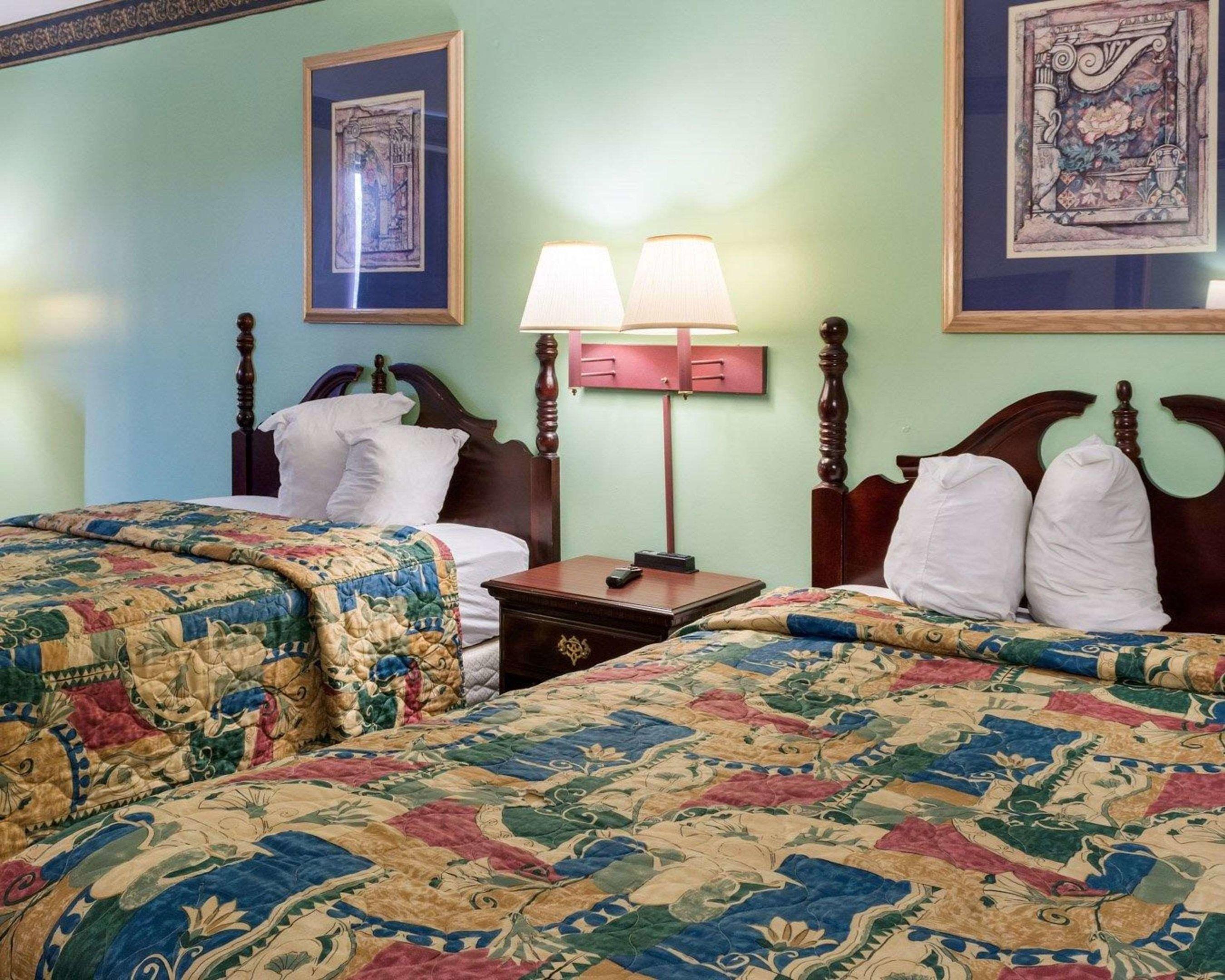 Econo Lodge near Fort Lee at I-295 — photo 5